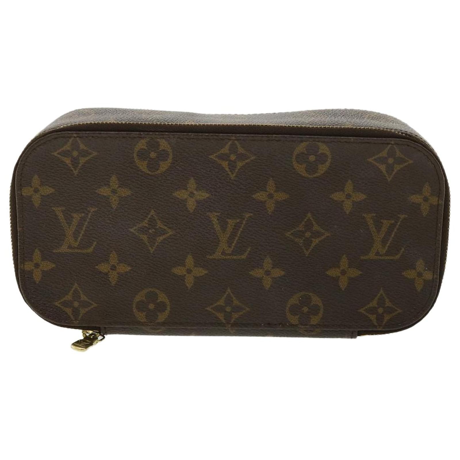 LOUIS VUITTON Monogram Trousse Brush PM Cosmetic Pouch M47510 LV Auth 33712  Cloth ref.738903 - Joli Closet