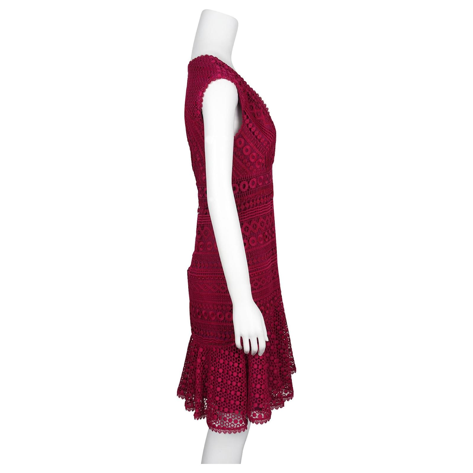 Karen Millen Fushia Lace Dress with Trumpet Hem Pink Polyester ref.JC740137  (Sold) - Joli Closet