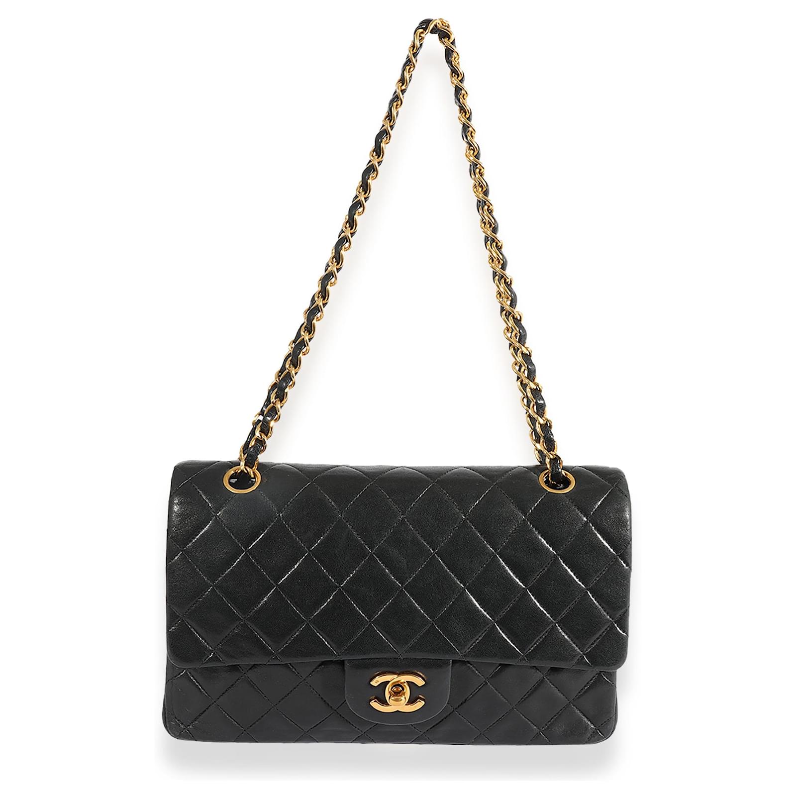 Timeless Chanel Vintage Black Quilted Lambskin Medium Classic Double