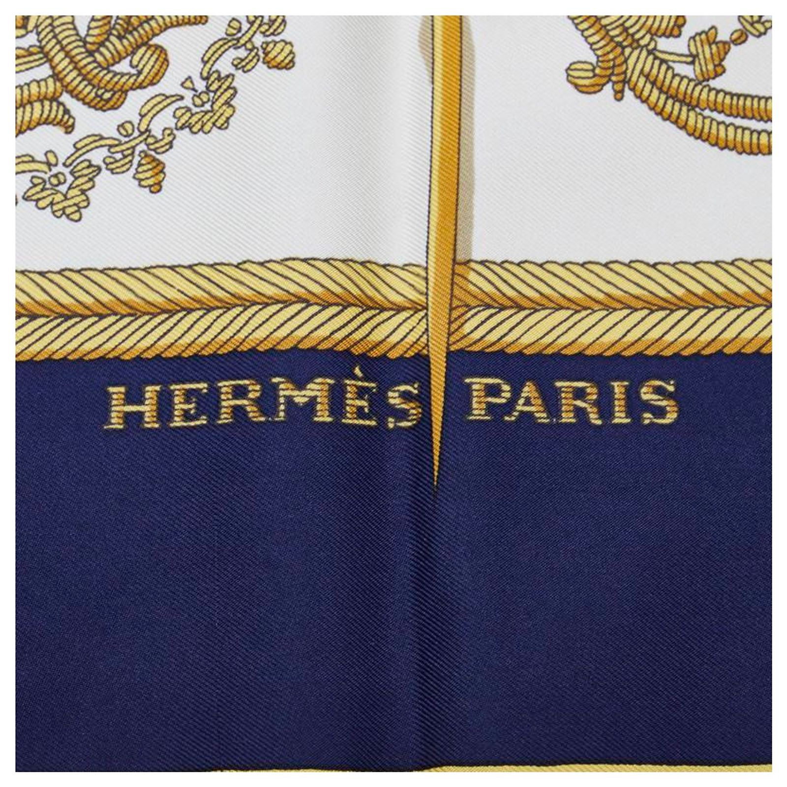 Foulard Carré Hermès Les Armes De Paris – Soie – Vintage Première édition – Occasion