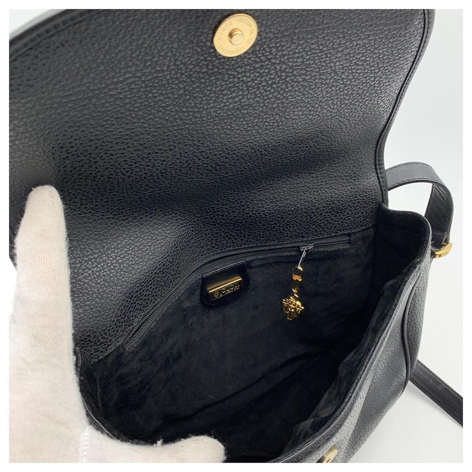 Gucci Vintage Black Leather Flap Shoulder Bag Messenger ref.746617 - Joli  Closet