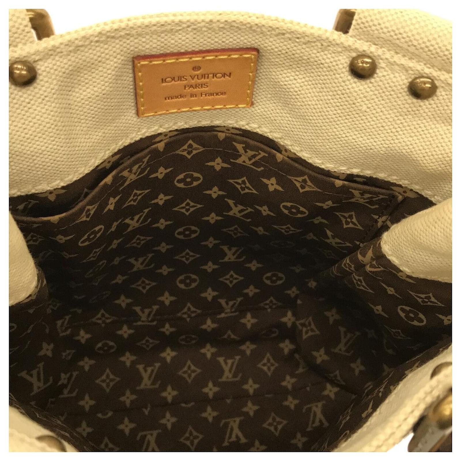 Louis Vuitton Globe Shopper Bag Beige Cloth ref.748328 - Joli Closet