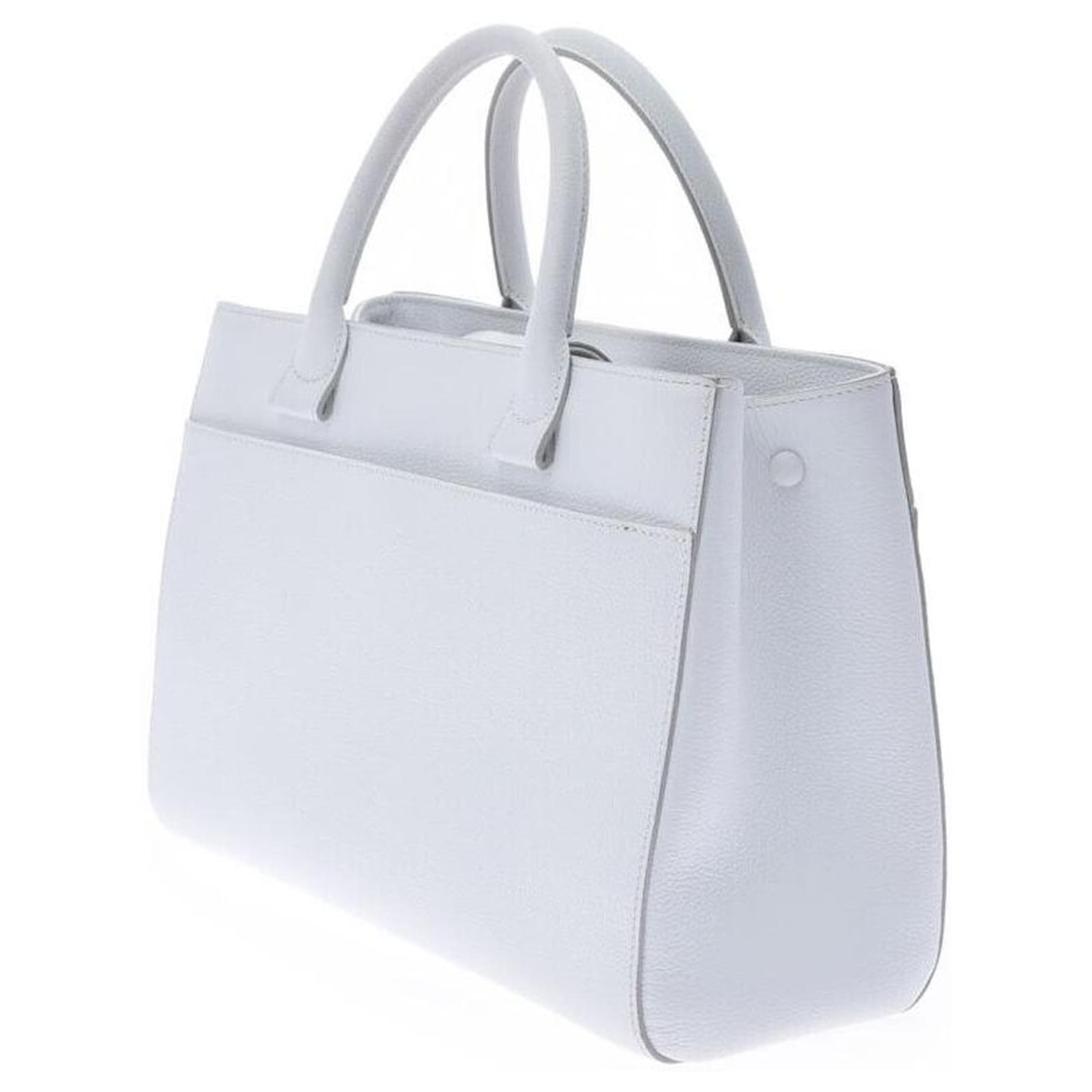 Chanel Executive White Leather ref.755002 - Joli Closet