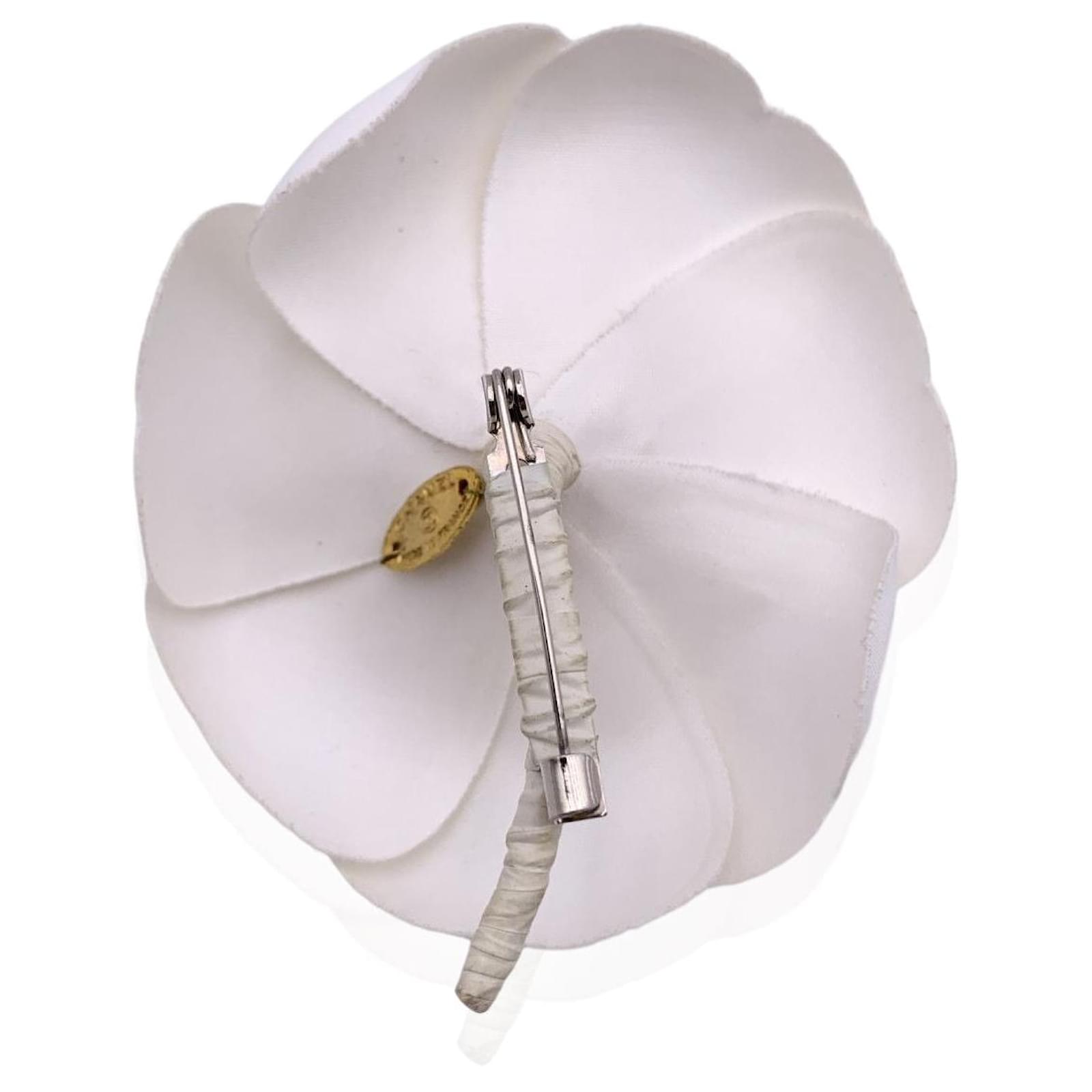 Jolie Broche Femme Vintage - élégance Rétro, Pièce Unique D'occasion