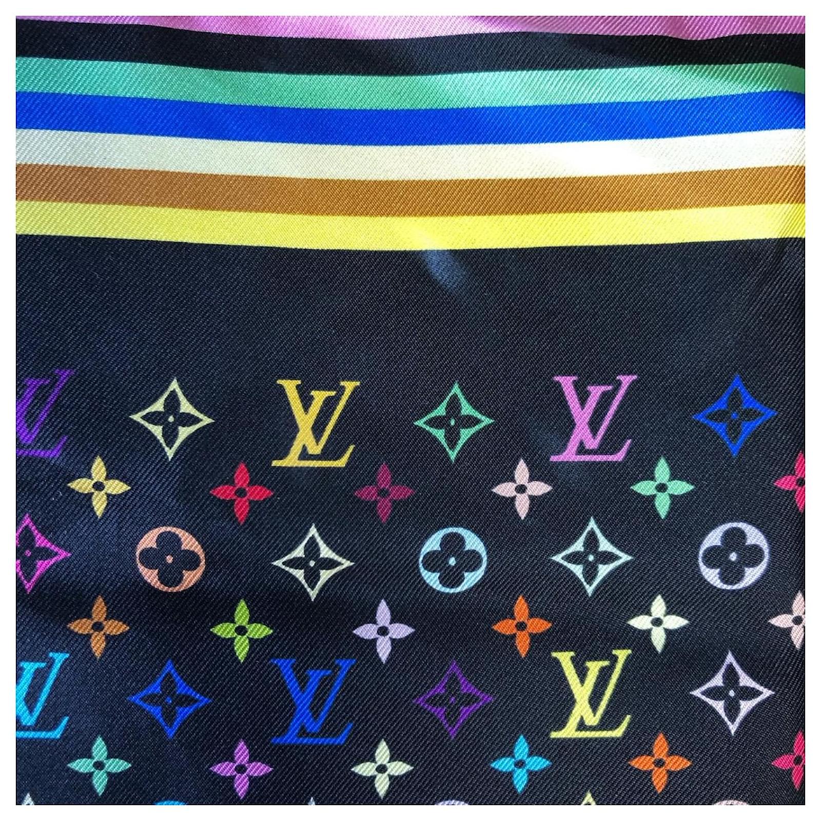 Louis Vuitton Multiple colors Silk ref.765733 - Joli Closet