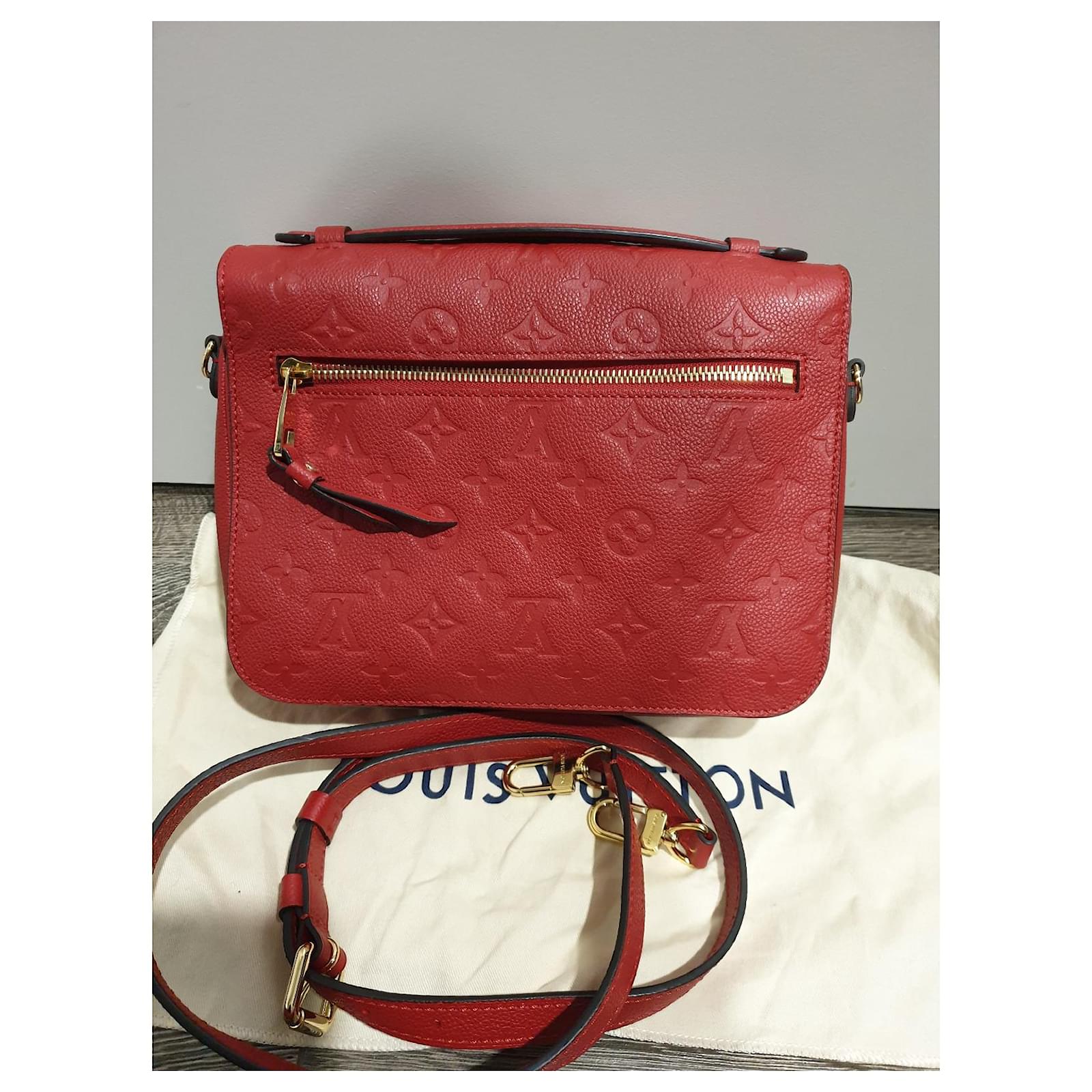 Louis Vuitton Metis bag in red embossed leather ref.770671 - Joli Closet