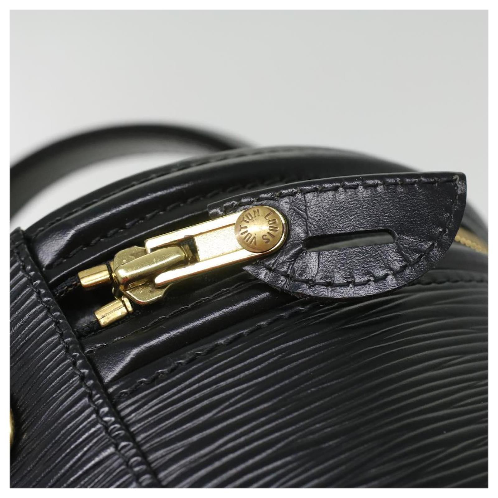 AUTHENTIC LOUIS VUITTON M48032 Epi Cannes Hand Bag Black 0346