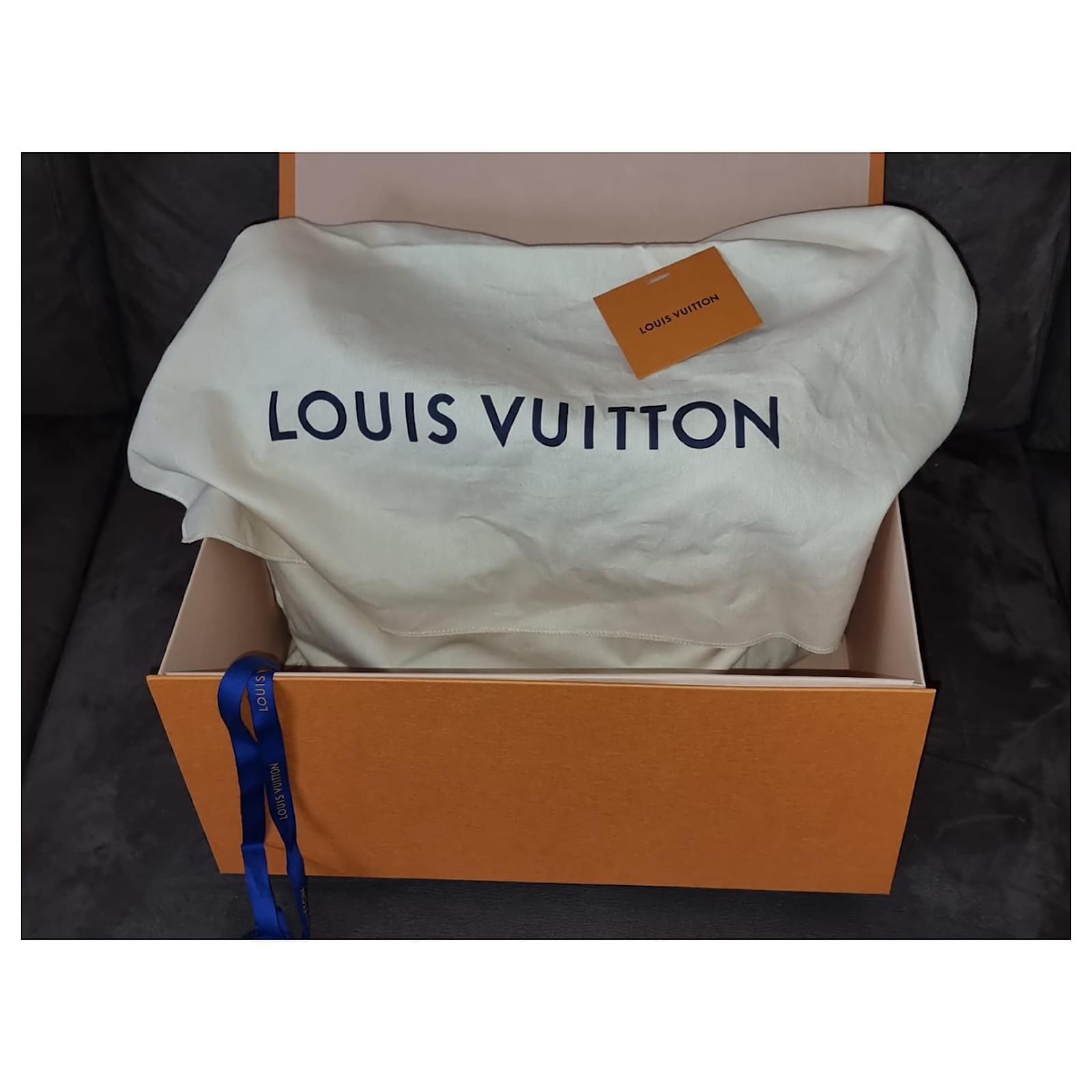 Louis Vuitton bella tote mahina Eggshell Leather ref.776821 - Joli Closet