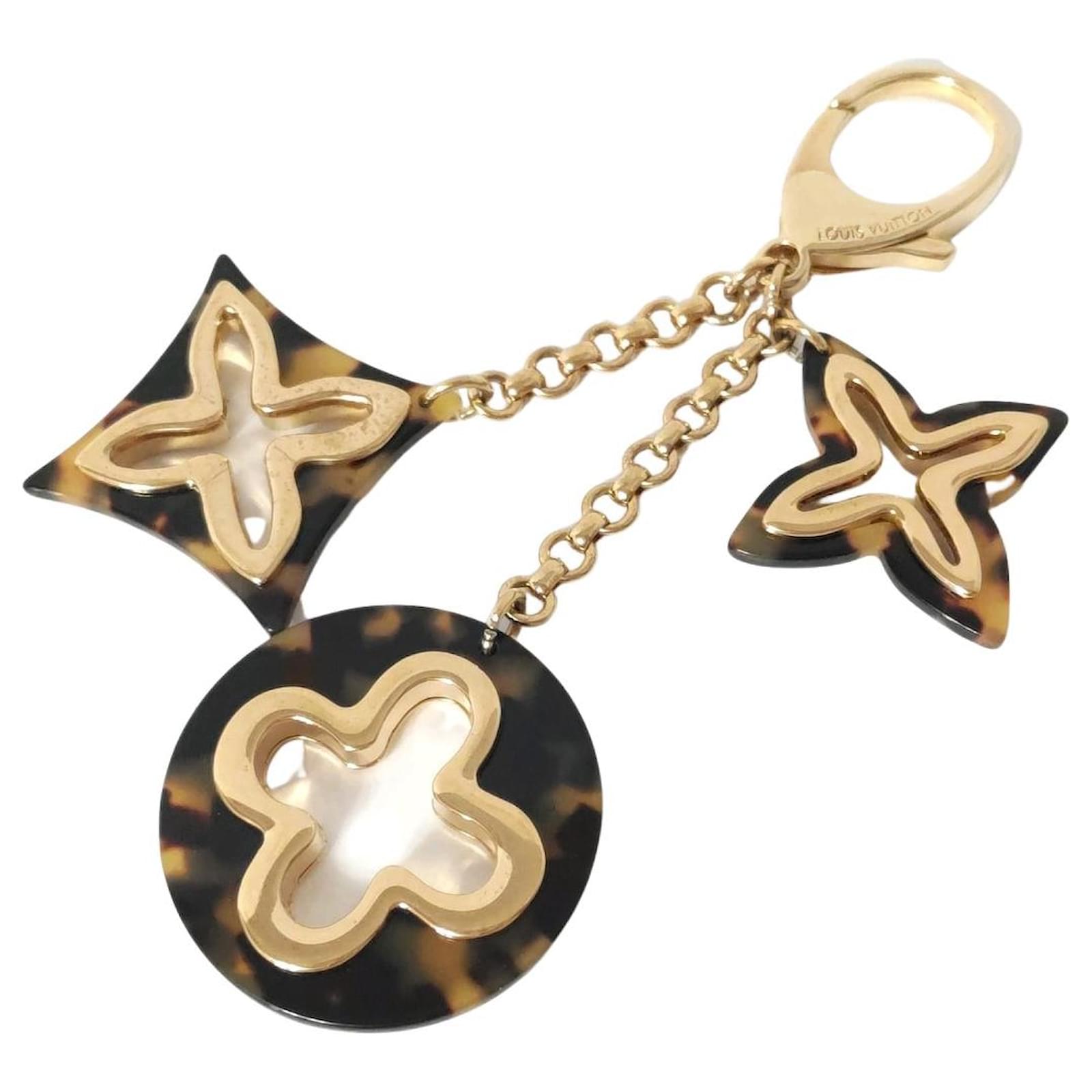 Louis Vuitton Bijoux de sac cha?�ne et porte cl?�s M?�tal Dor?� ref.777683 - Joli Closet