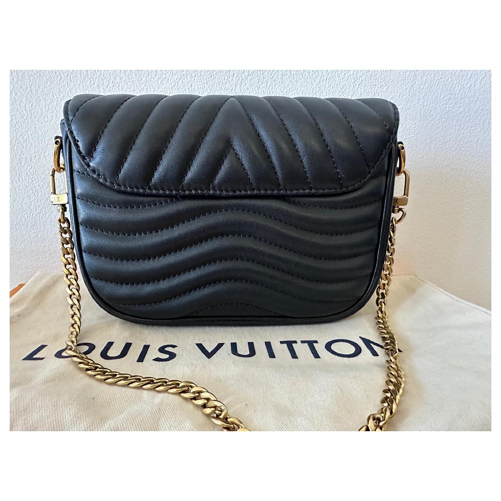 Multi-pochette new wave leather crossbody bag Louis Vuitton Black in  Leather - 20270358