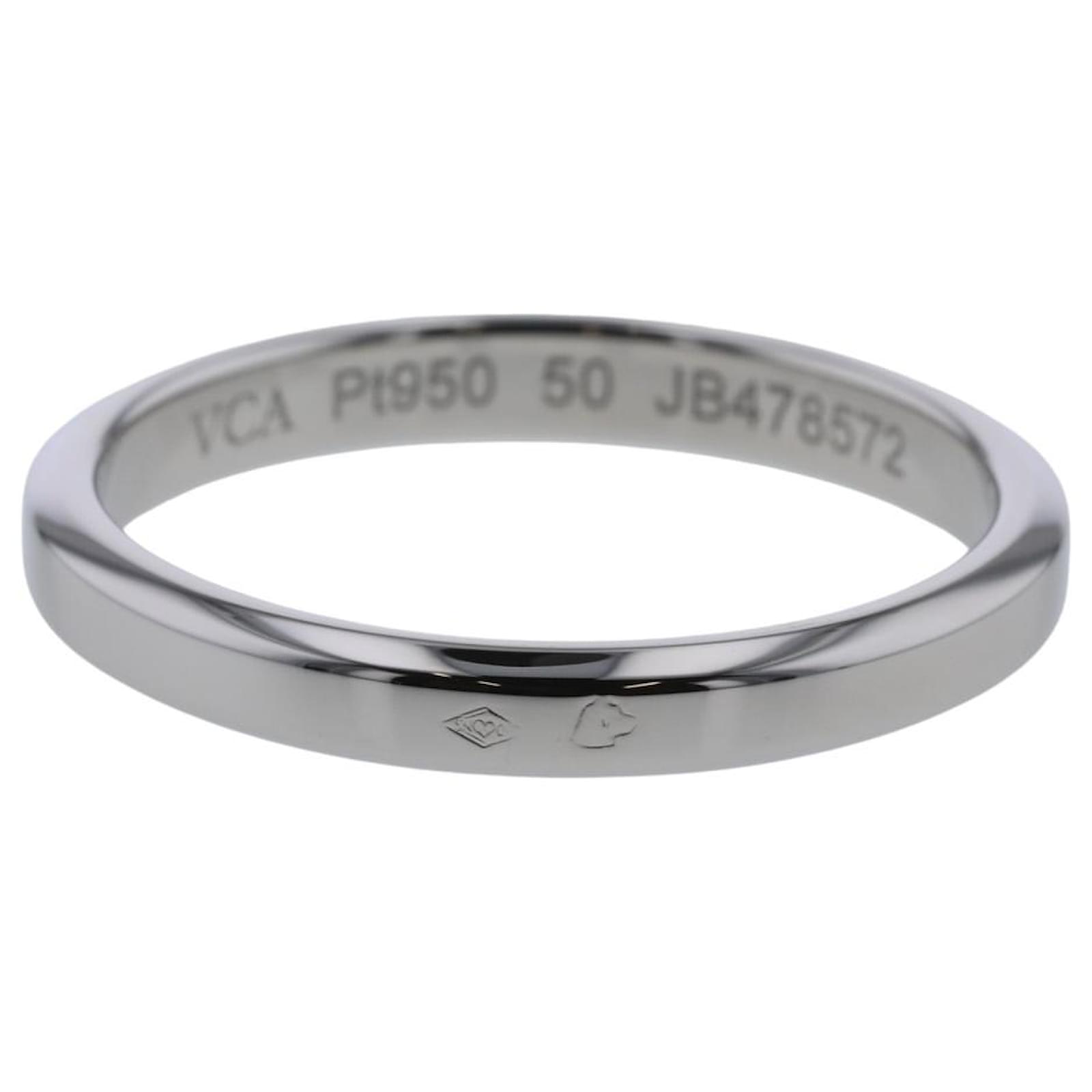 Van Cleef & Arpels Tendrement Silvery Platinum ref.781416 Joli Closet