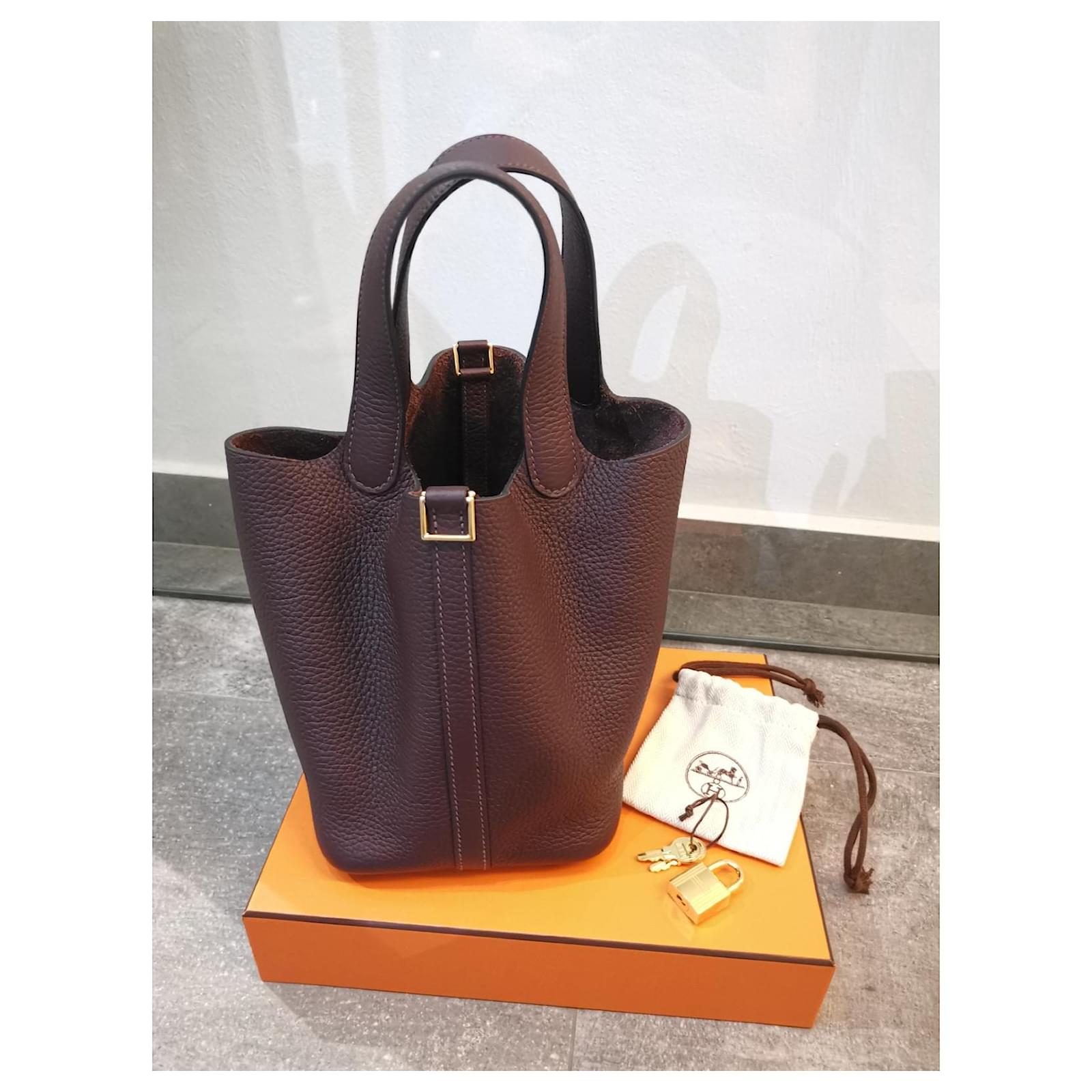 Handbags Hermès Hermès Picotin 18 in Rouge Sellier GHW