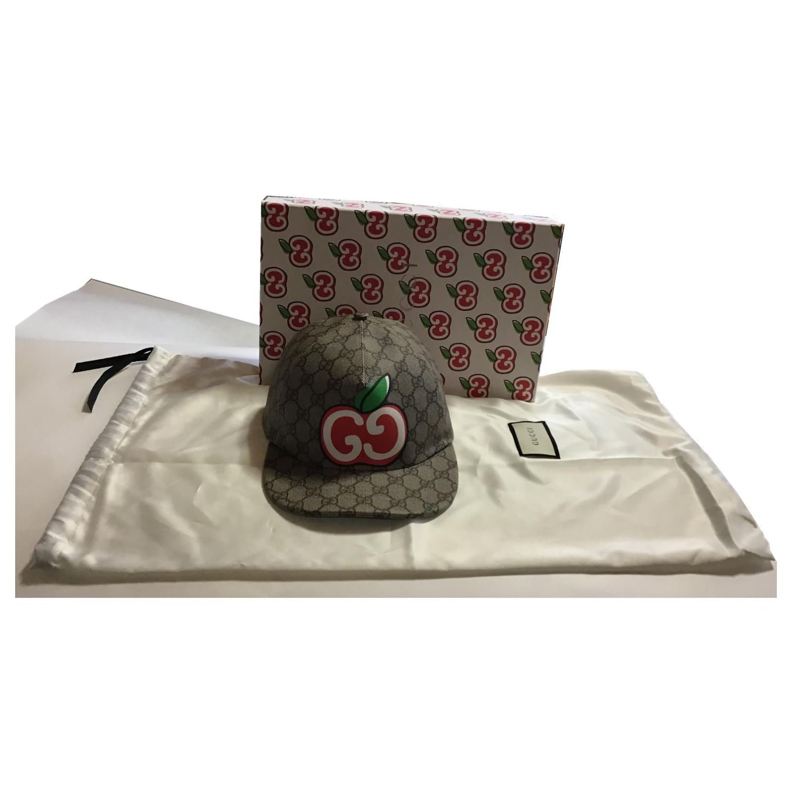 Gucci GG Monogram Supreme Apple Cap Multiple colors Cloth  display picture 1
