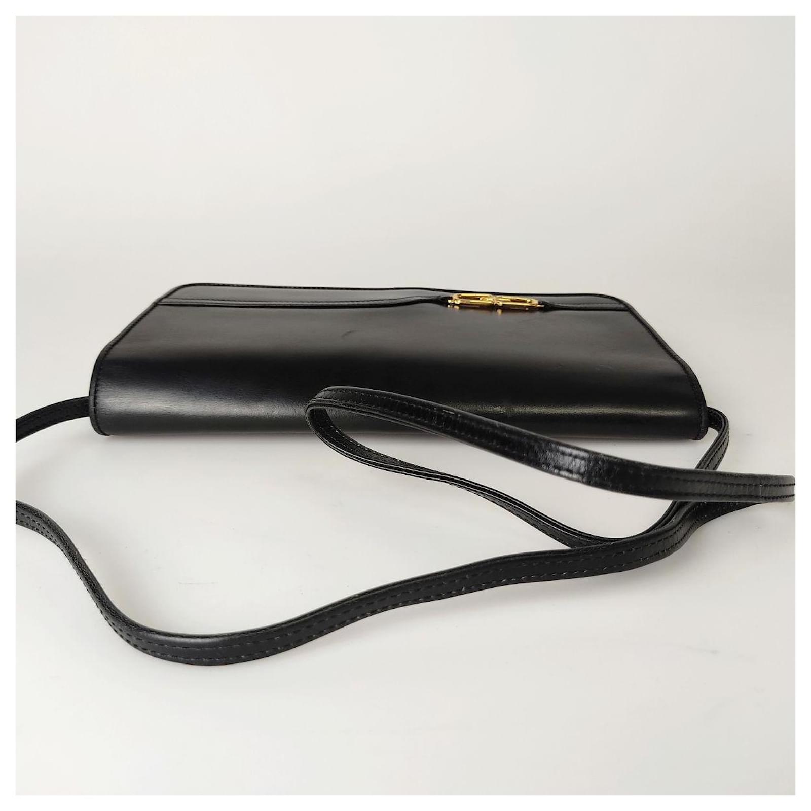 Gucci Vintage Shoulder Bag in Black Leather ref.785450 Joli Closet