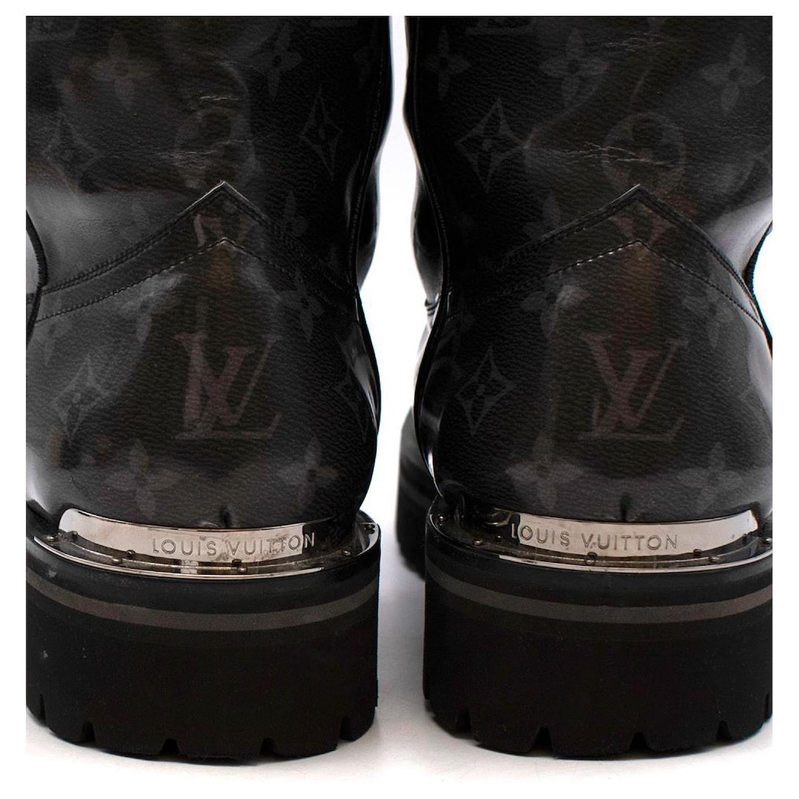 Louis Vuitton Monogram Glazed Canvas/Leather Outland Ankle Boots Mens Size  5 - Yoogi's Closet