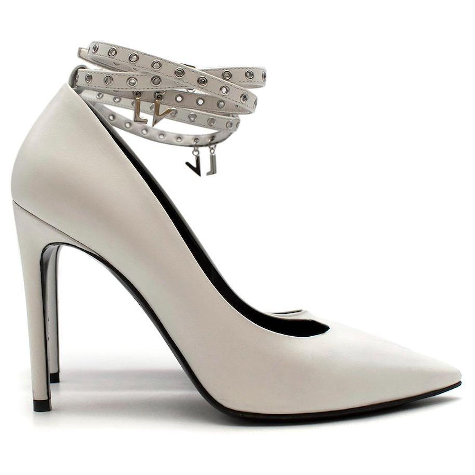 Louis Vuitton white leather ankle wrap heeled pumps ref.785839 - Joli Closet