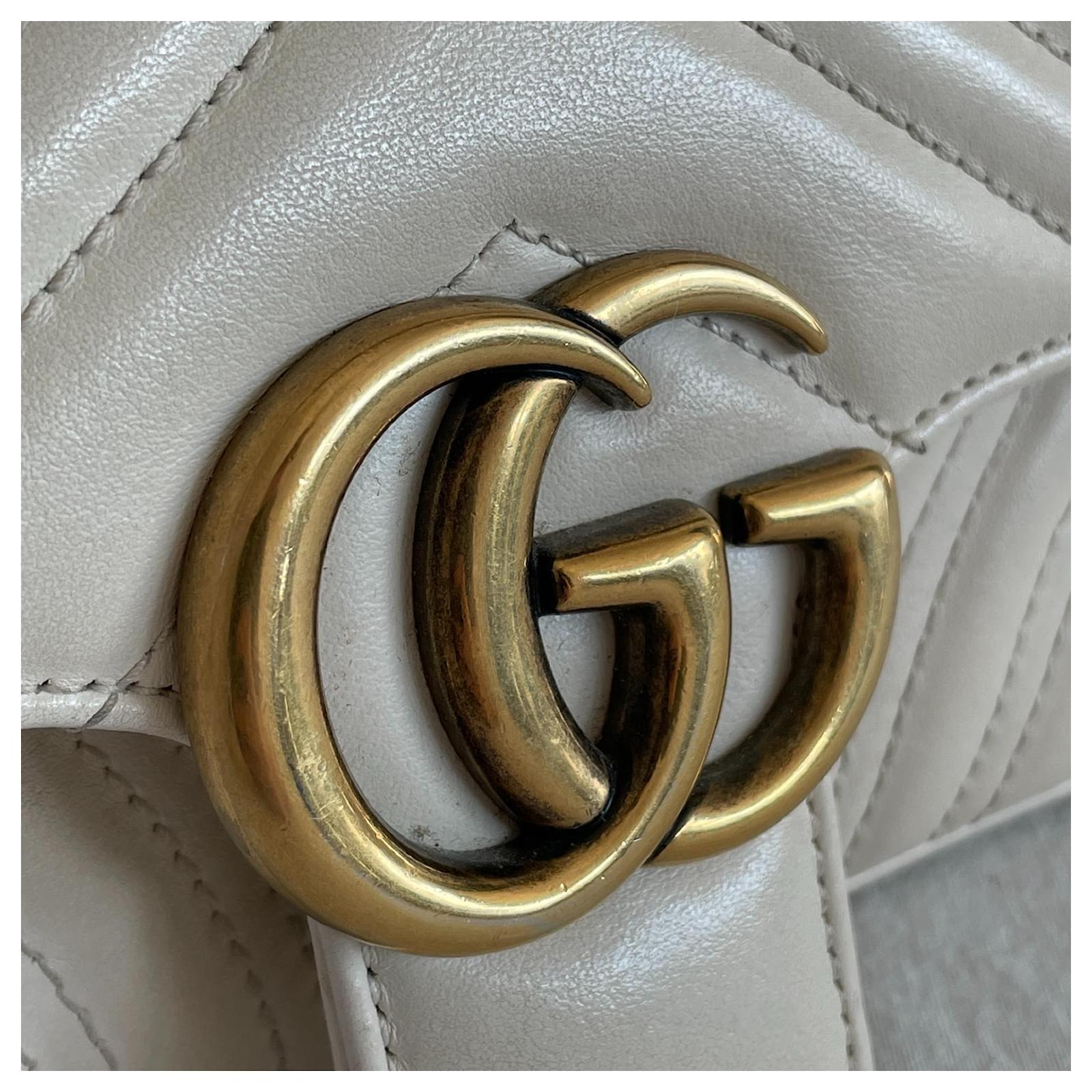 Gucci marmont matelasse leather white ecru crossbody small mini ref.787638  - Joli Closet