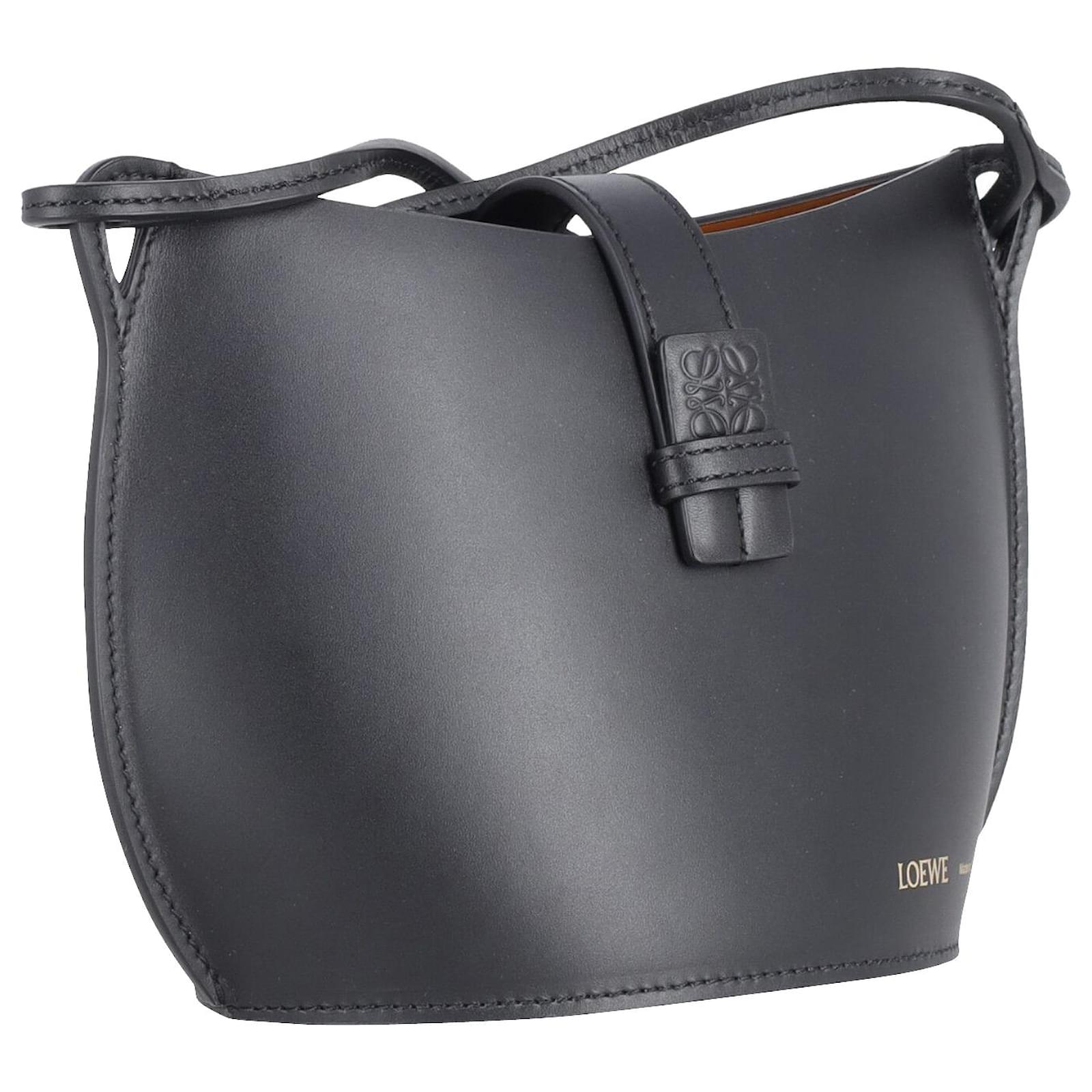 Loewe Moulded Bucket Bag in Black Calfskin Leather Ponystyle calfskin
