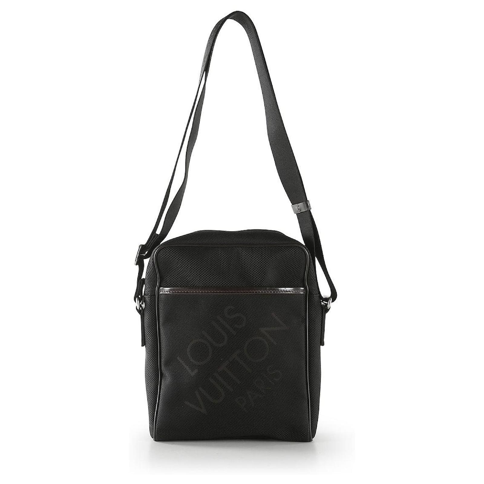Louis Vuitton Black Damier Geant Canvas Citadin Messenger Bag Cloth  ref.790860 - Joli Closet