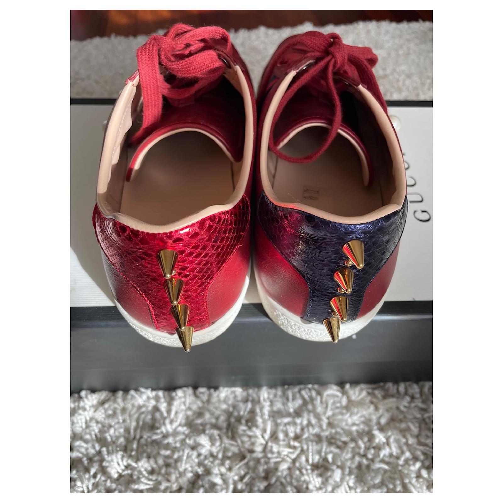 Gucci red hot sale snake shoes