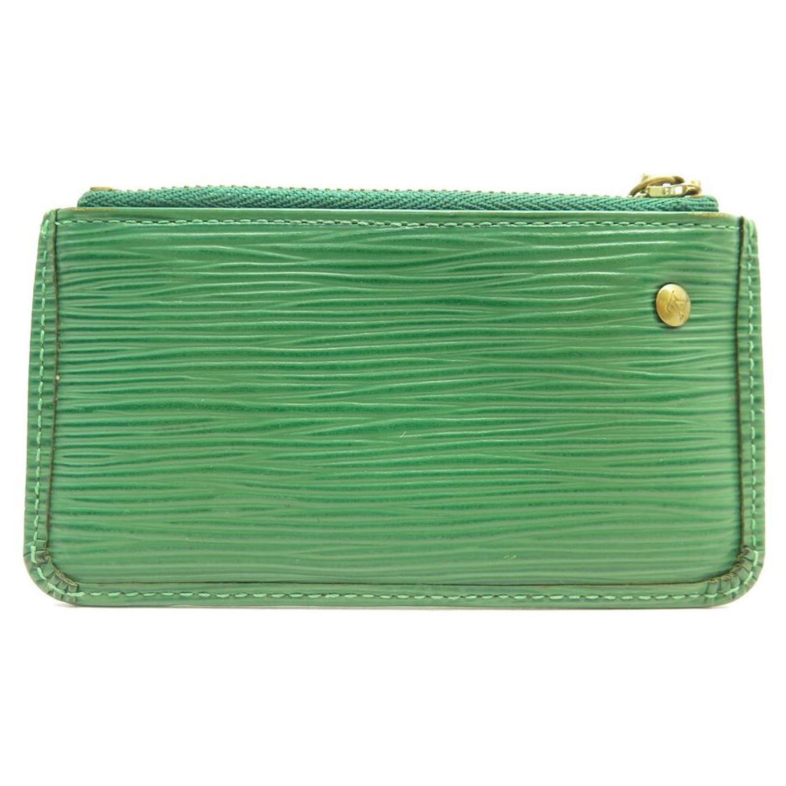 LOUIS VUITTON COIN PURSE KEY POUCH GREEN EPI LEATHER M63804 KEY POUCH  ref.791574 - Joli Closet