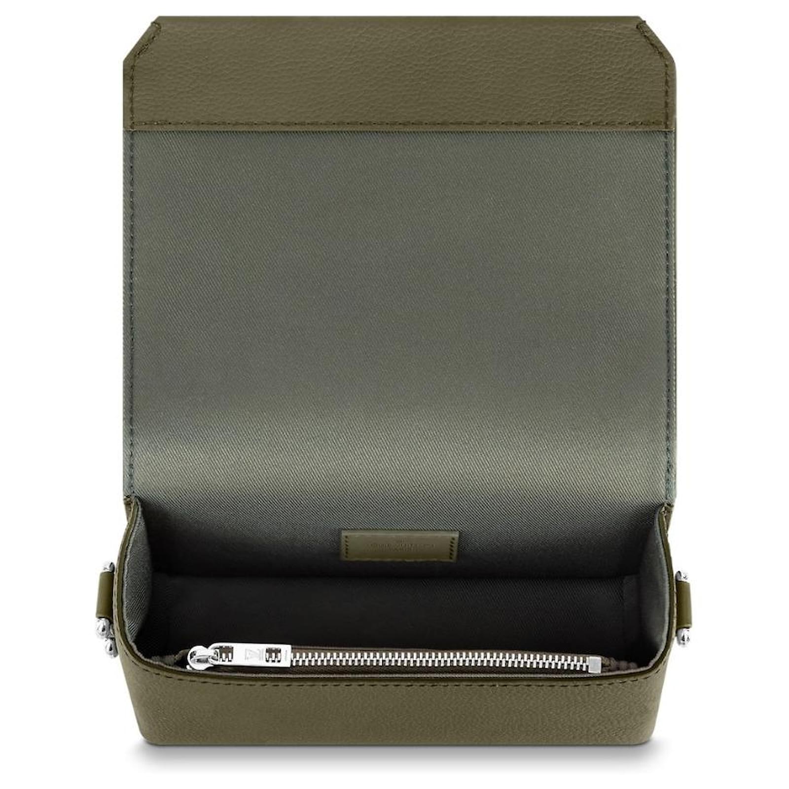 Authentic LOUIS VUITTON LV Aerogramme Fastline wearable wallet M82085 Bag  #M