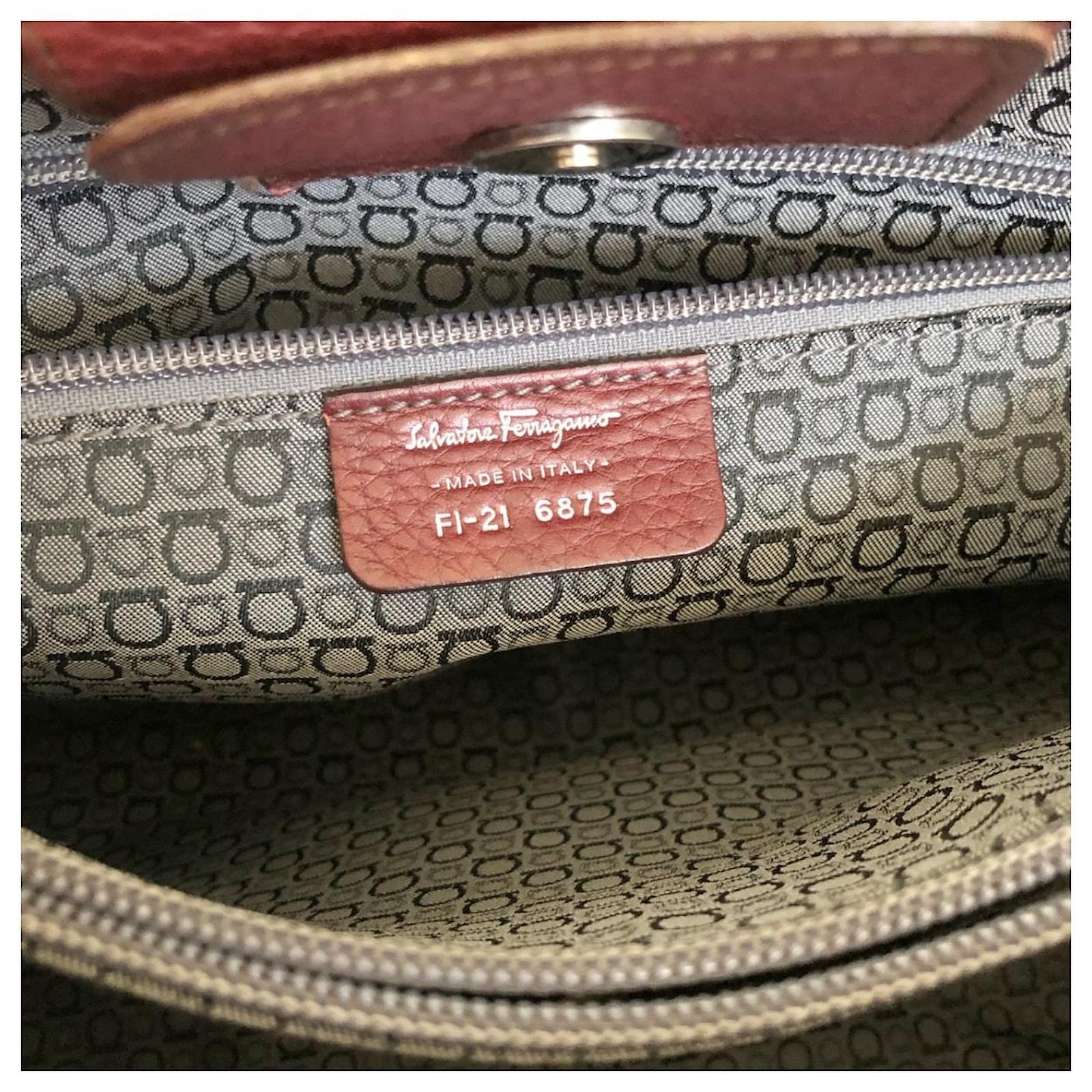 【SALVATORE FERRAGAMO】GANCINI HANDBAG SALVATORE FERRAGAMO Gancini Bon Bon Tote,Handbag,Shoulder