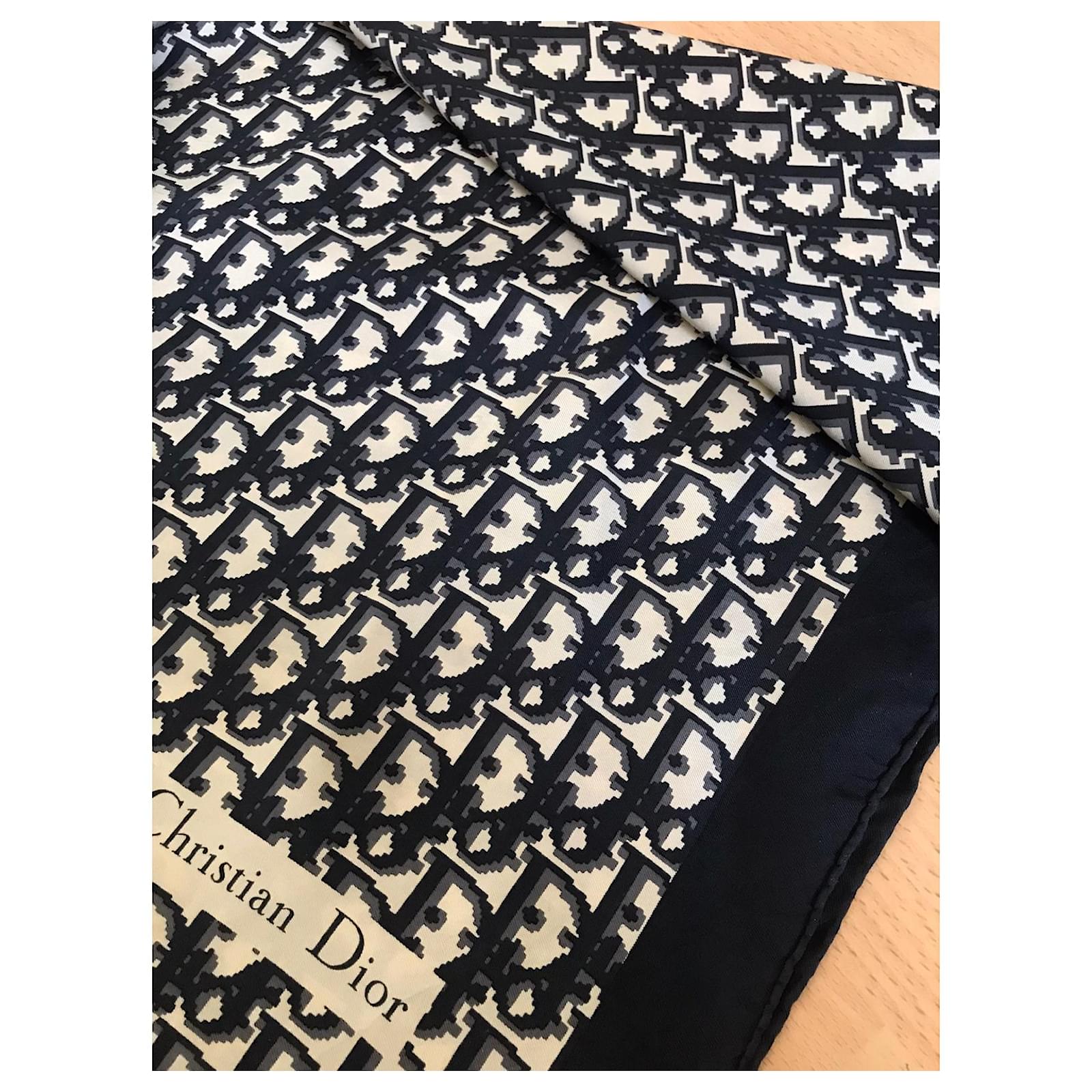 Dior Scarves Black White Silk ref.800526 - Joli Closet
