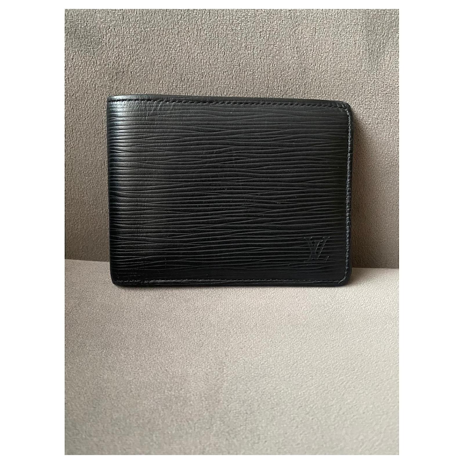 Louis Vuitton Multiple Wallet in EPI Leather Black