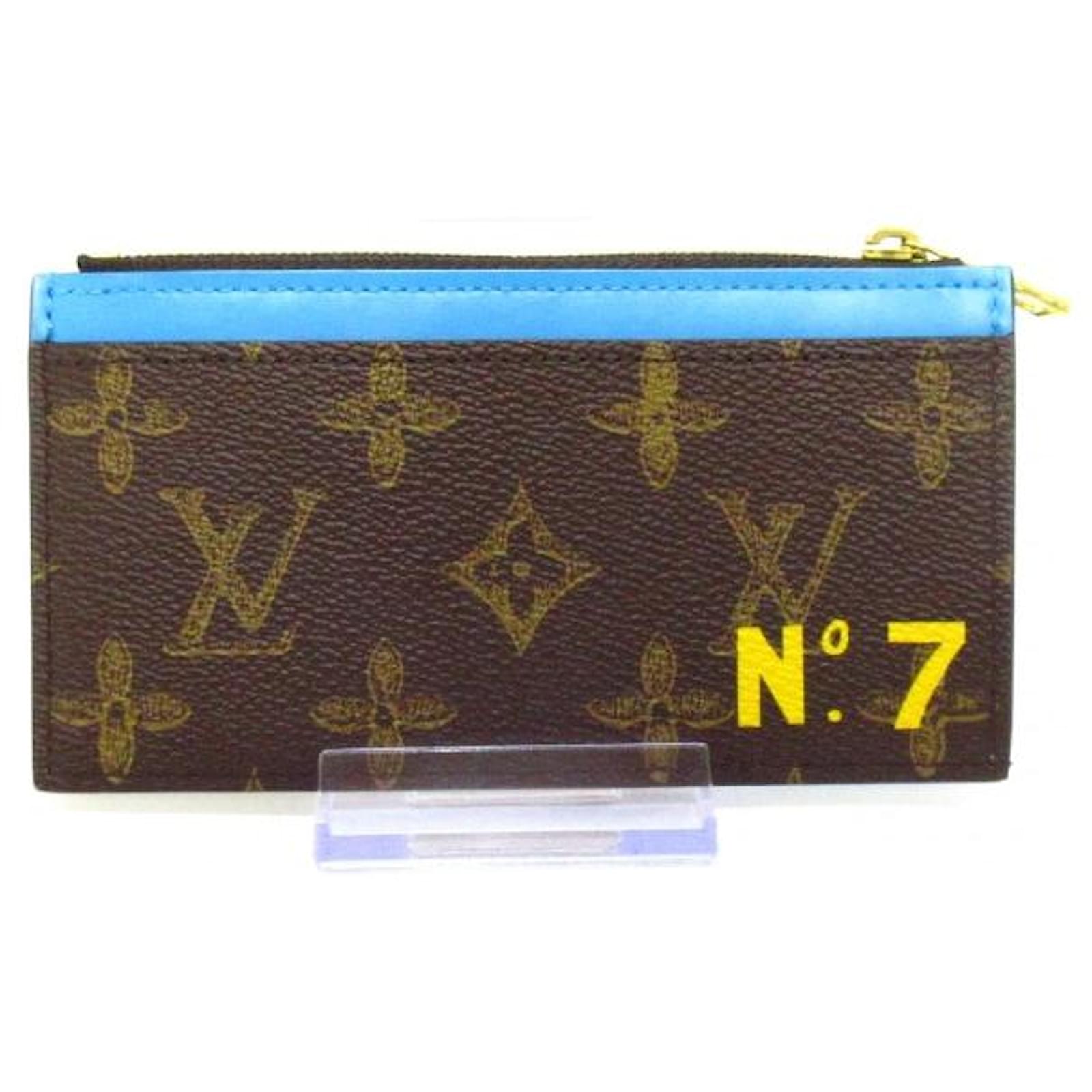 Louis Vuitton Mens Wallet with Coin Holder - Wallets - Auckland