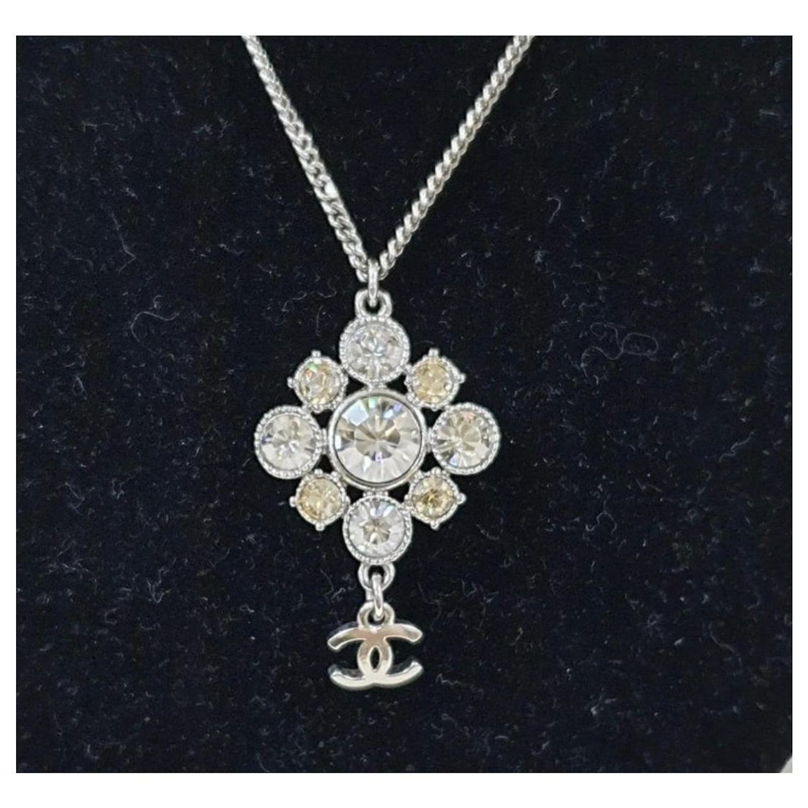 Collier Vintage En Métal Argenté Avec Cristaux - Jolie Pièce Ancienne - Occasion