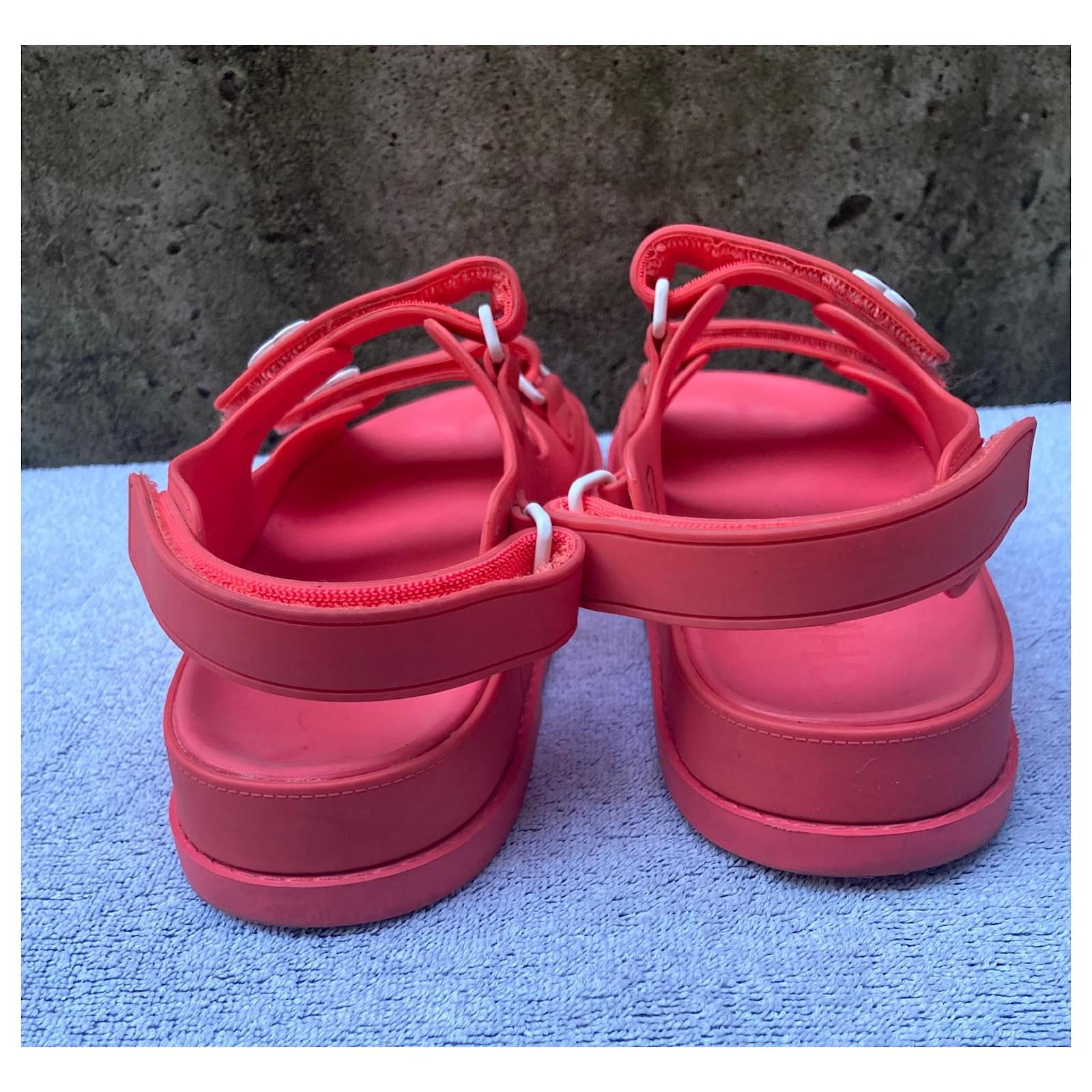 Dad Chanel Pink Rubber Sandals ref.823059 - Joli Closet