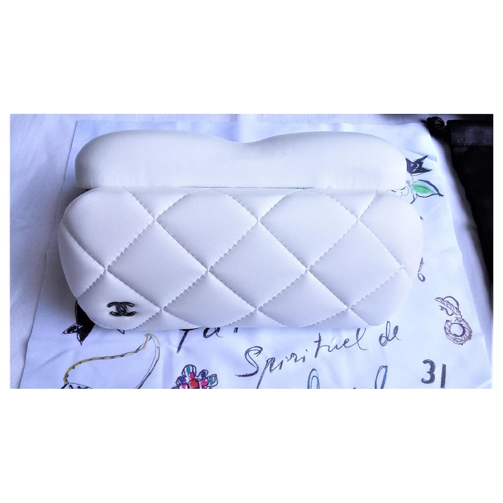 NEUF - White CHANEL glasses case (rare) with FREE mask Leatherette