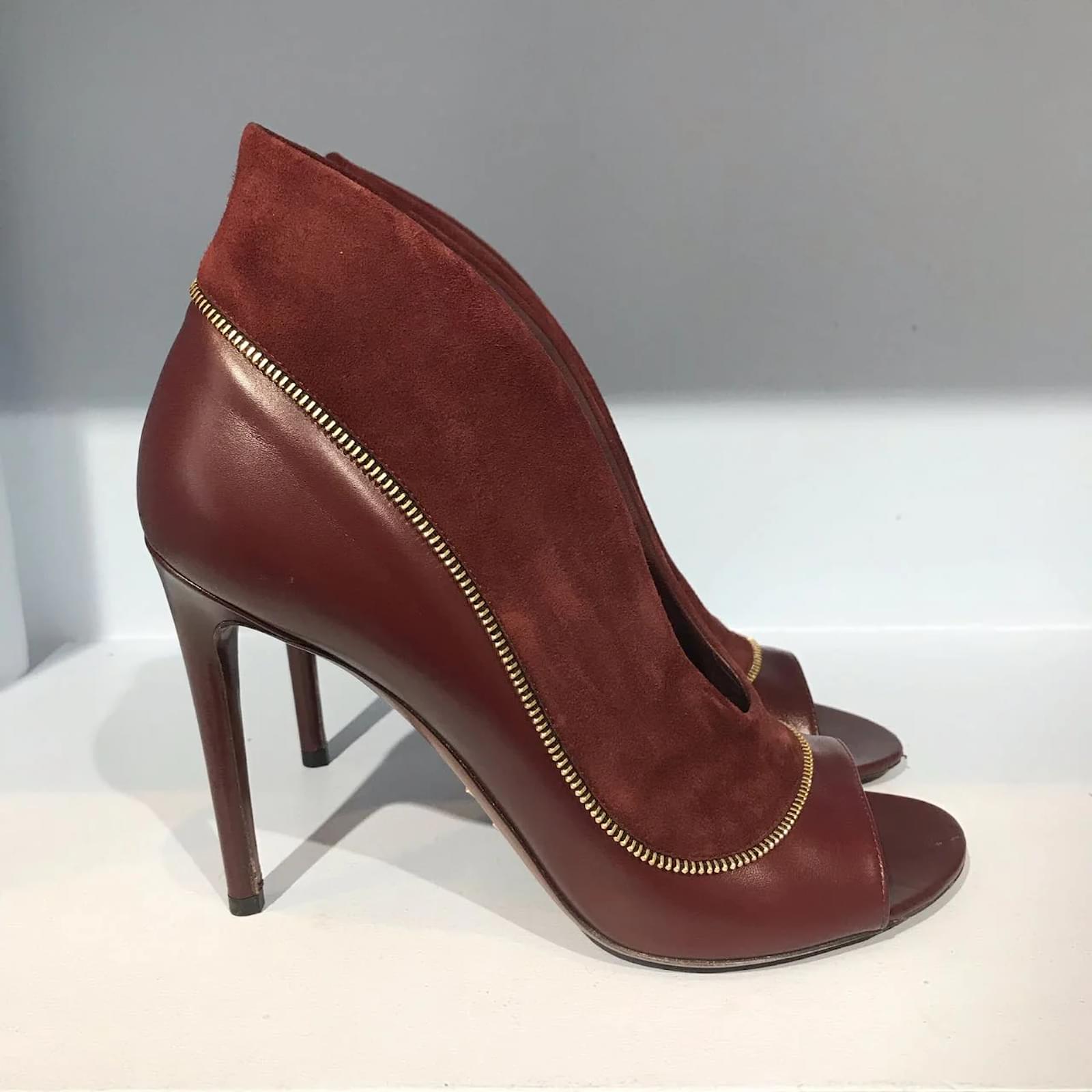 LOUIS VUITTON Heels T.eu 39.5 Leather Dark red ref.824385 - Joli