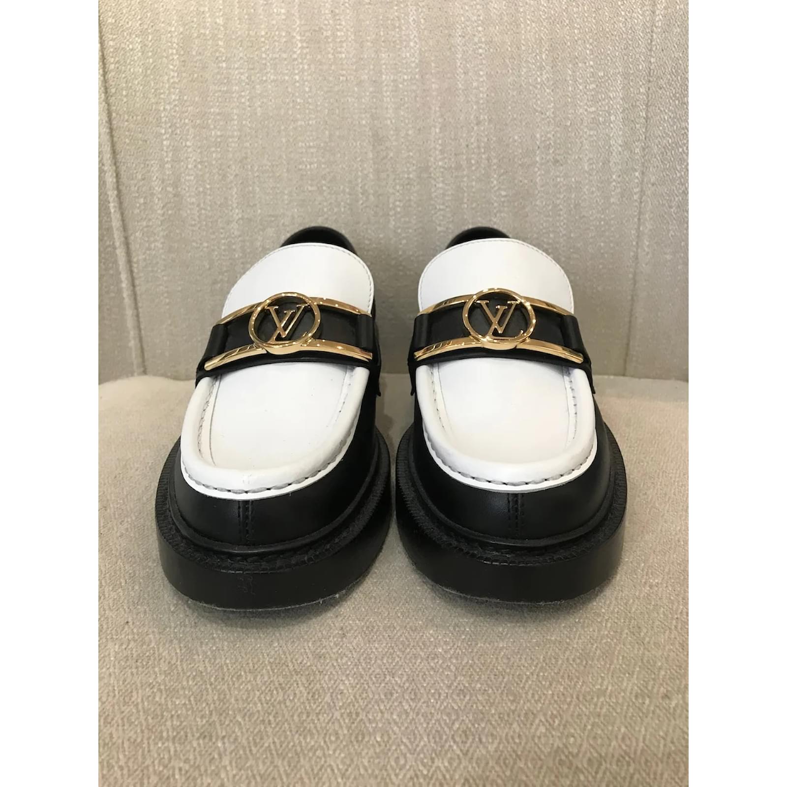 LOUIS VUITTON Flats T.eu 37 Leather White ref.825269 - Joli Closet