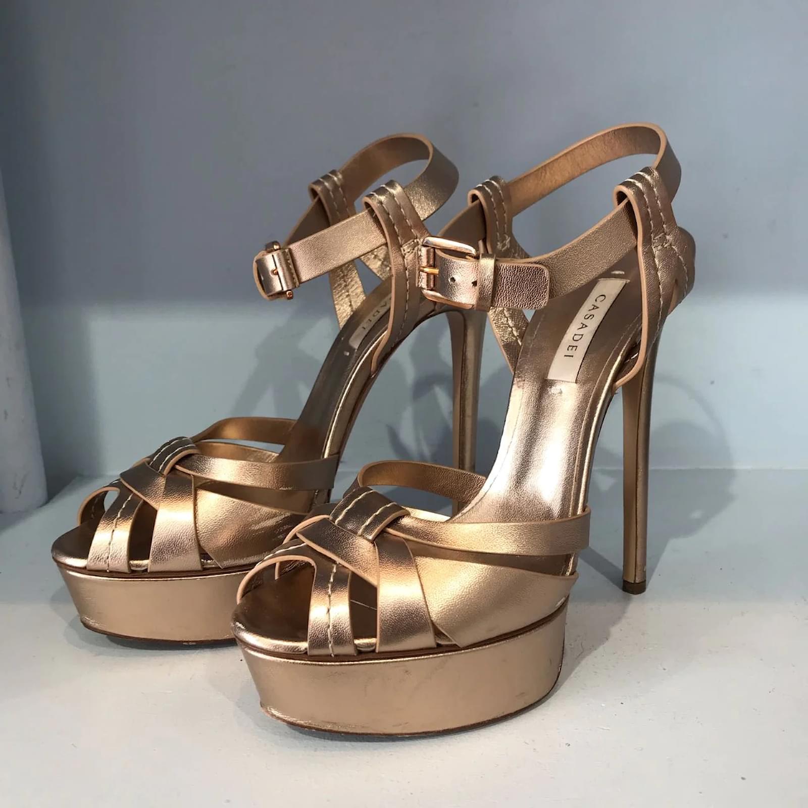 CASADEI Sandals T.eu 37.5 Leather Golden ref.825928 - Joli