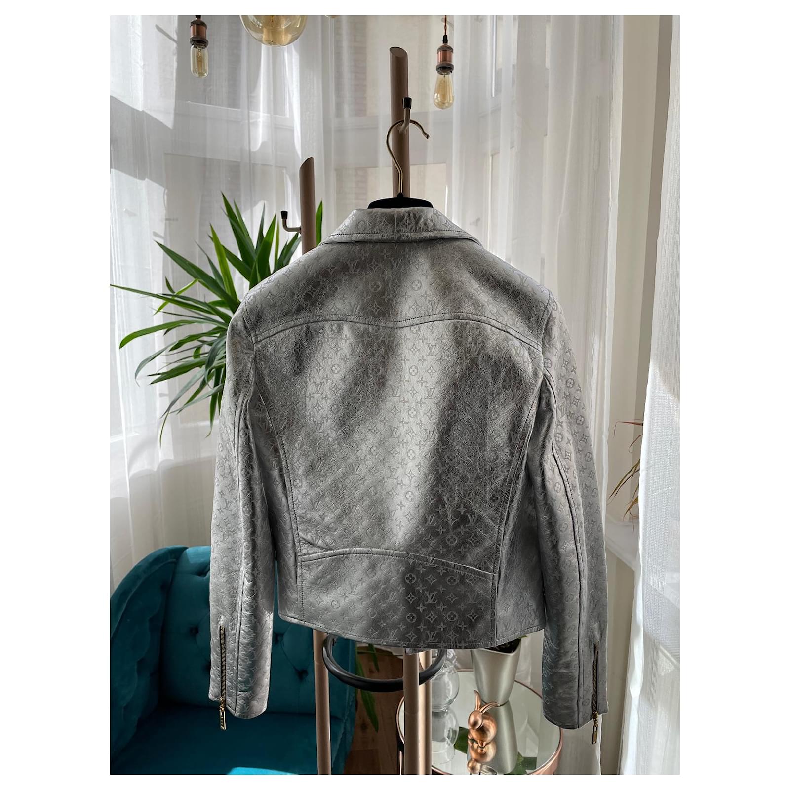 Louis Vuitton Jackets Metallic Leather ref.826328 - Joli Closet