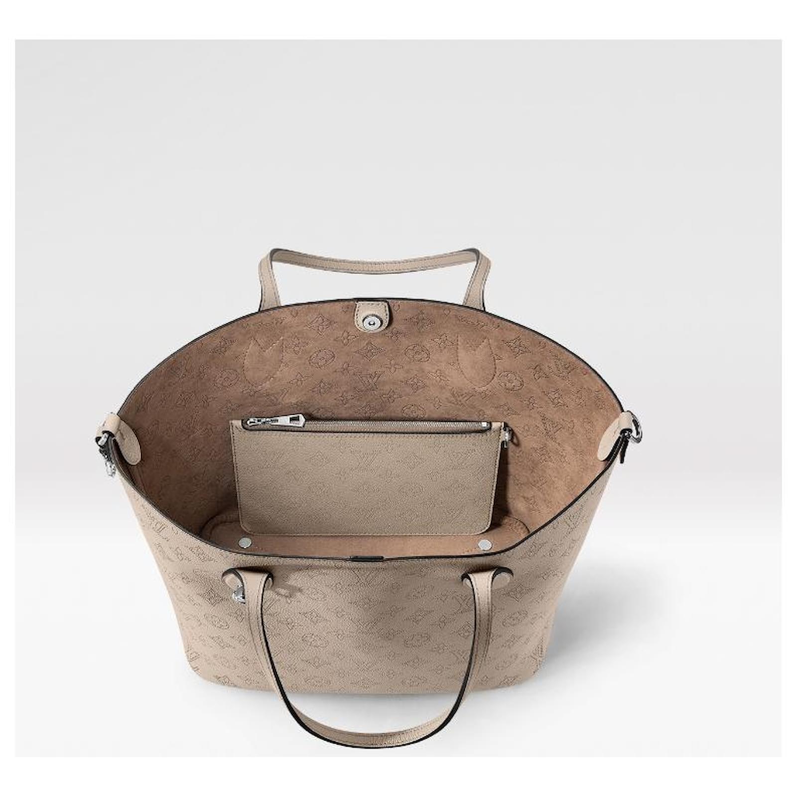 Louis Vuitton LV Blossom MM Tote Bag Grey Leather ref.828009 - Joli Closet