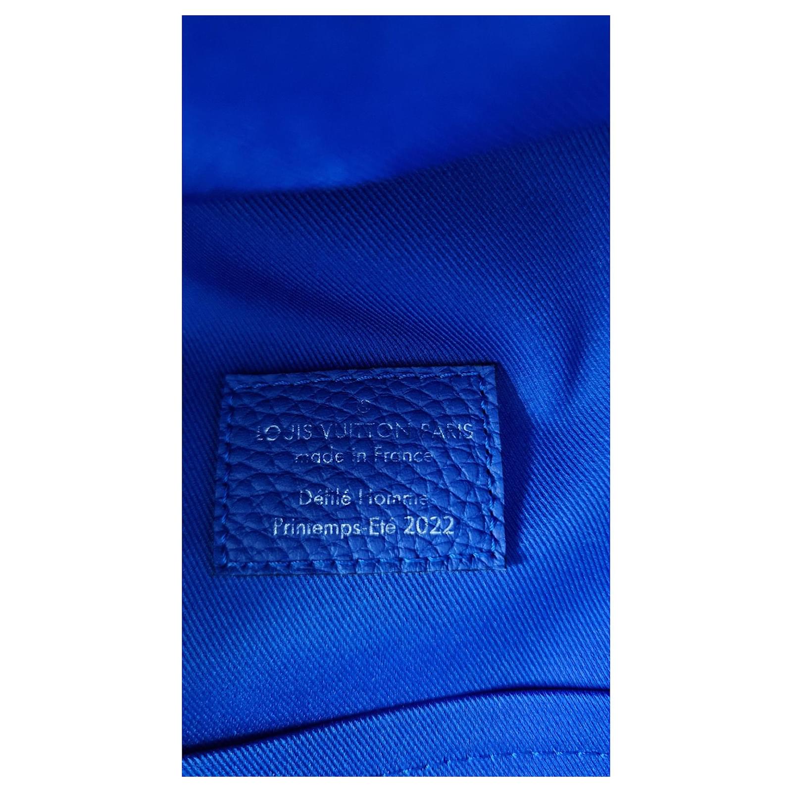 Laguito Louis Vuitton Multipockets Backpack Taurillon Blue Leather  ref.831092 - Joli Closet