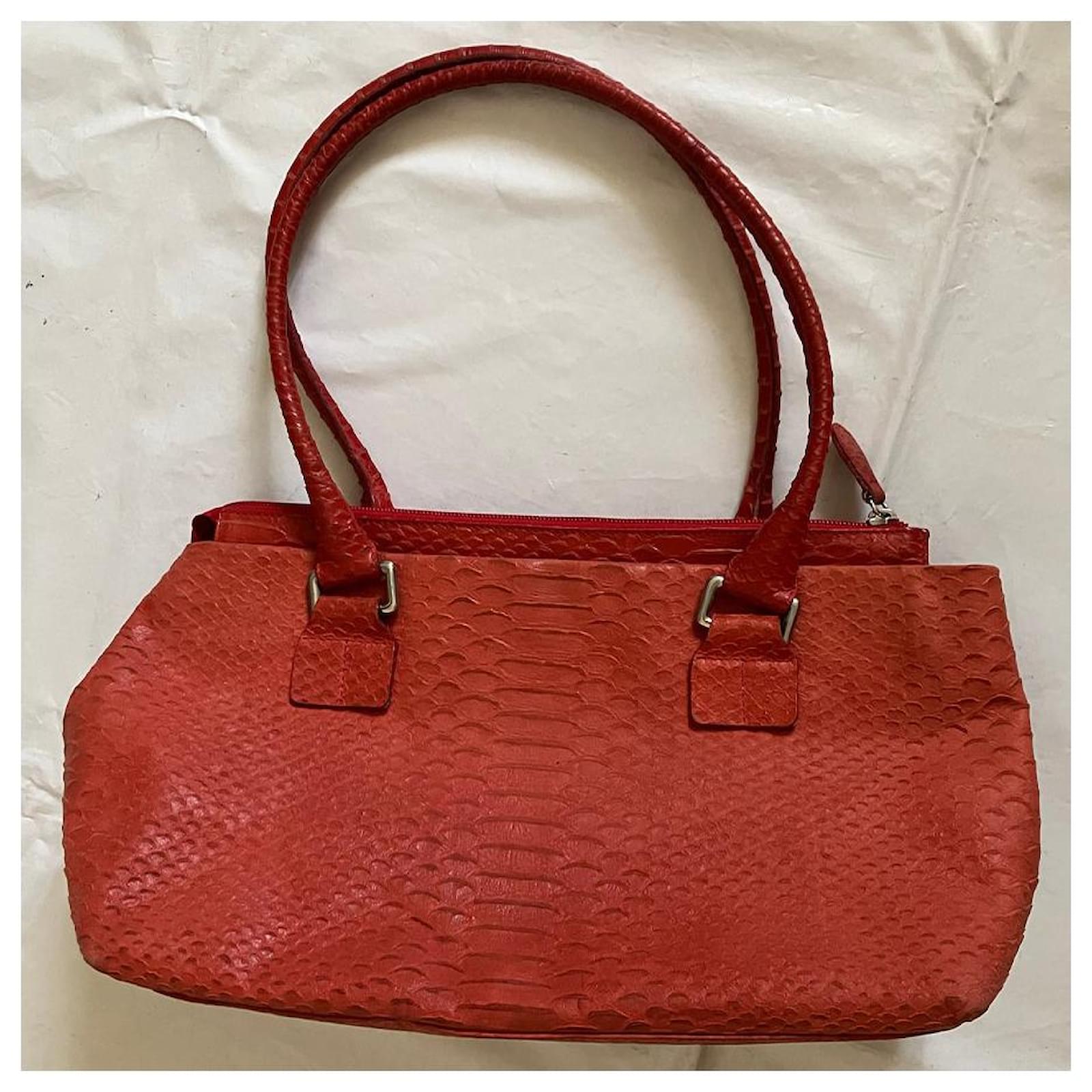 Tosca Blu Handbags Red Leather ref.834811 - Joli Closet