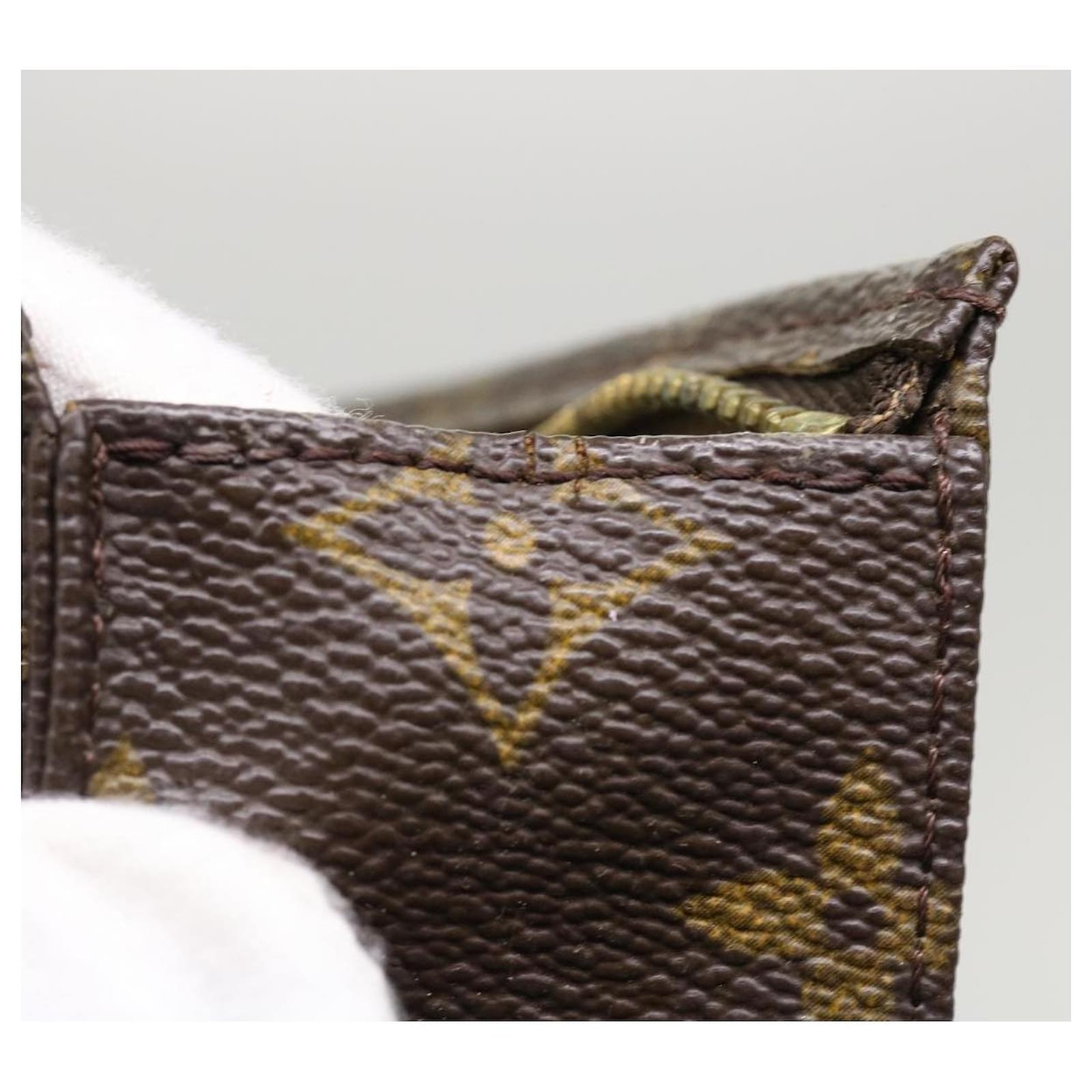 Louis Vuitton Monogram Poche Toilette 15 Pouch M47546 LV Auth 47610 Cloth  ref.994812 - Joli Closet