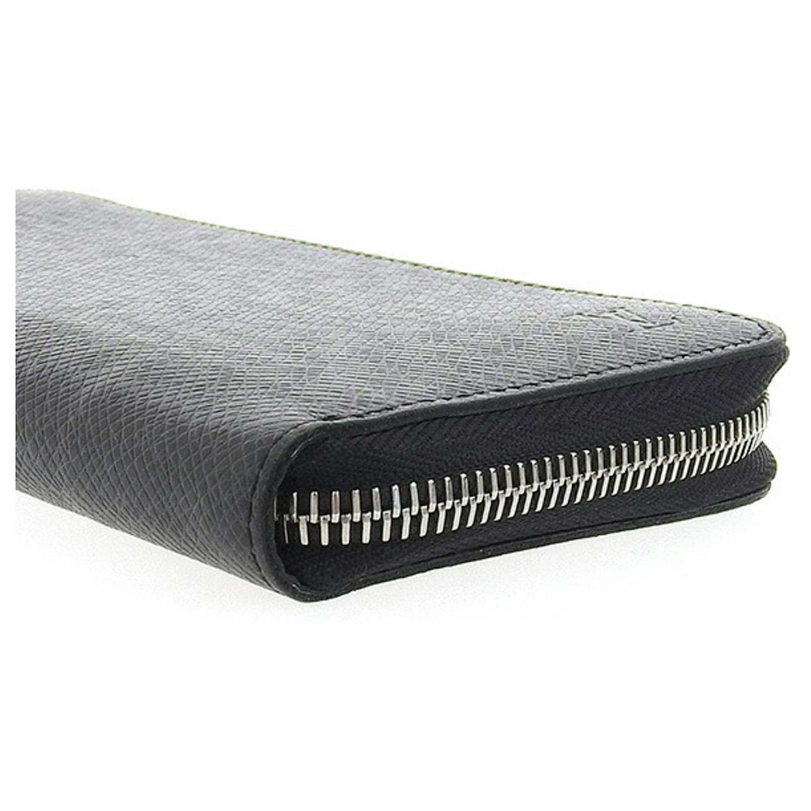 Louis Vuitton Zippy Wallet Vertical Black Leather ref.934984 - Joli Closet