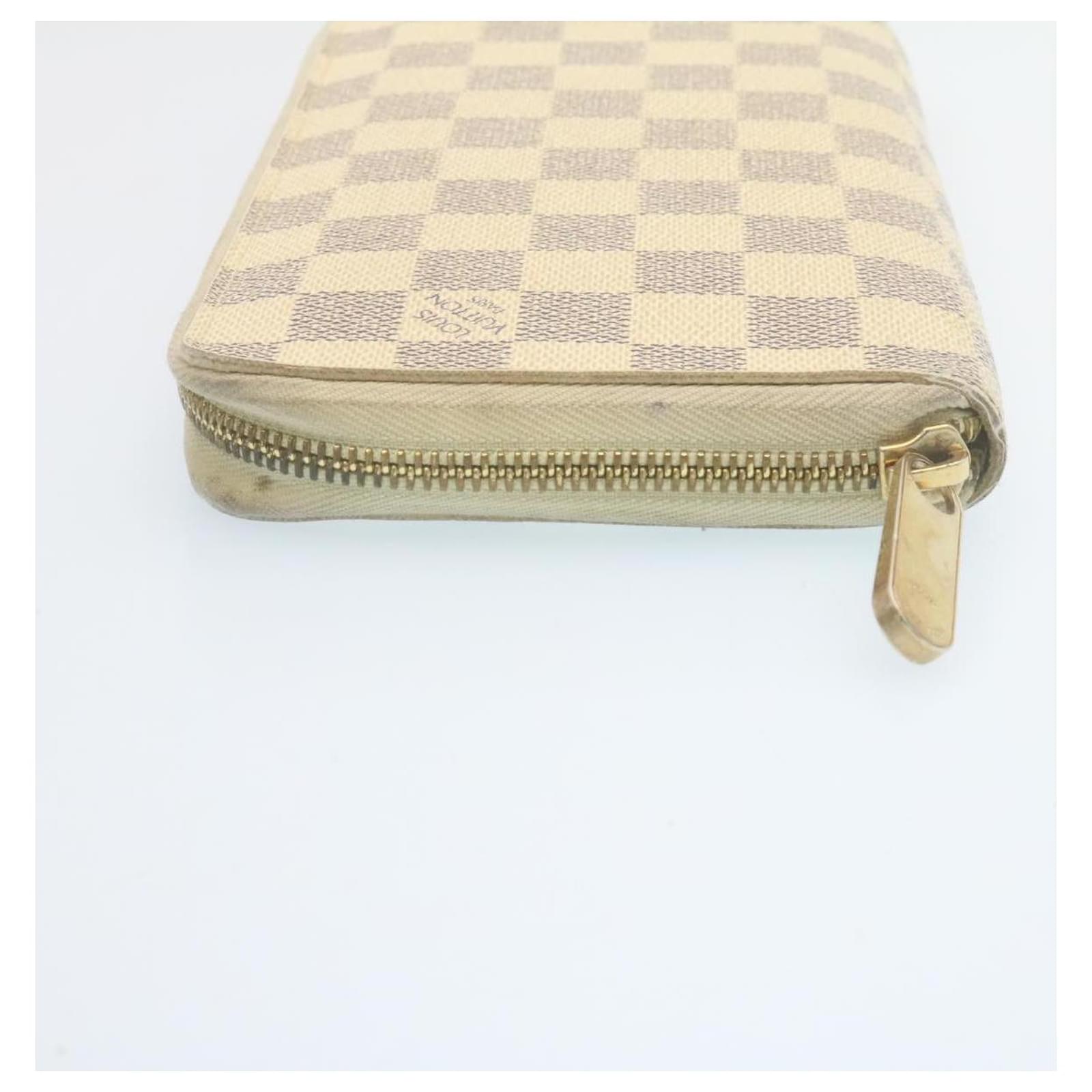 Louis Vuitton Zippy Wallet 376031