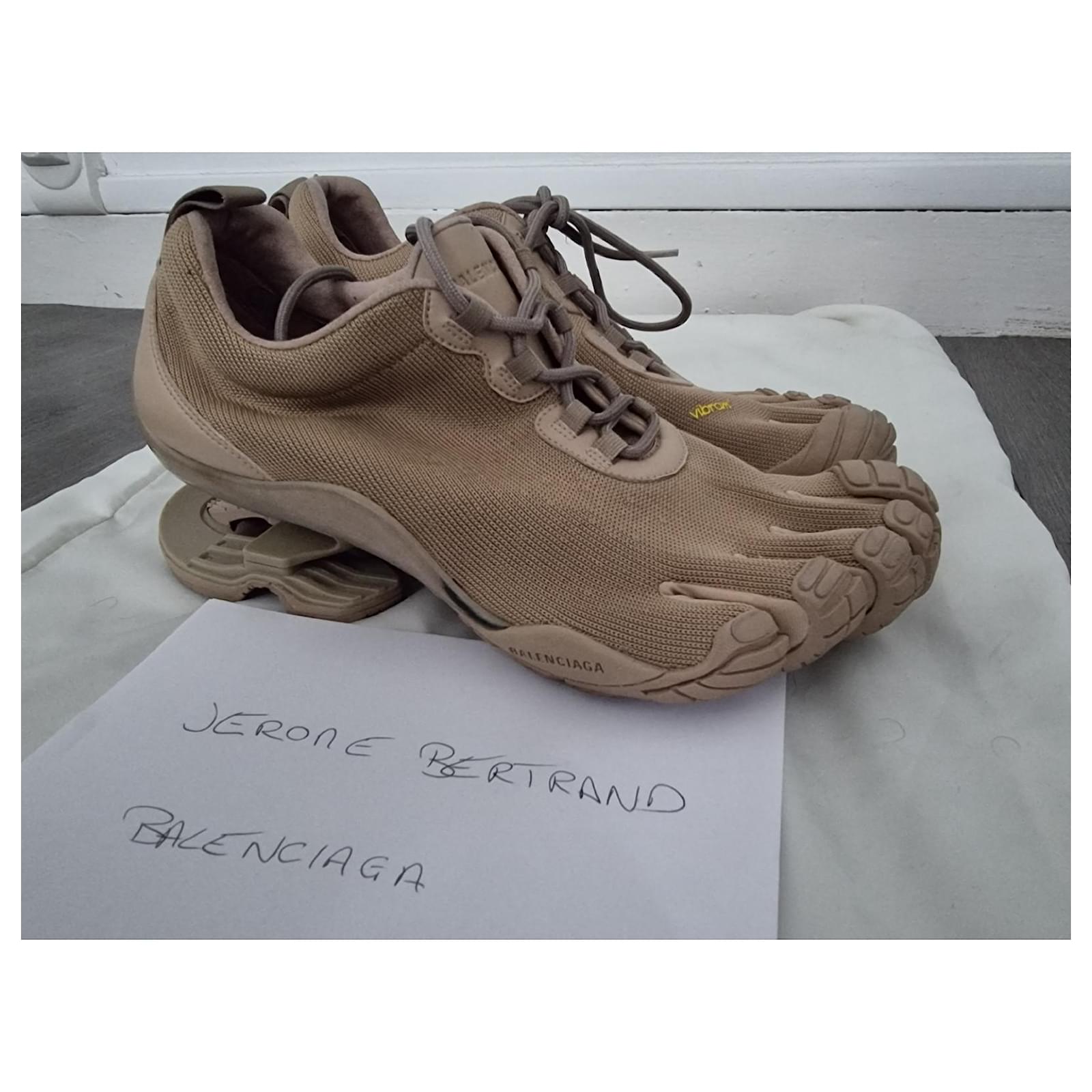 basket balenciaga femme beige
