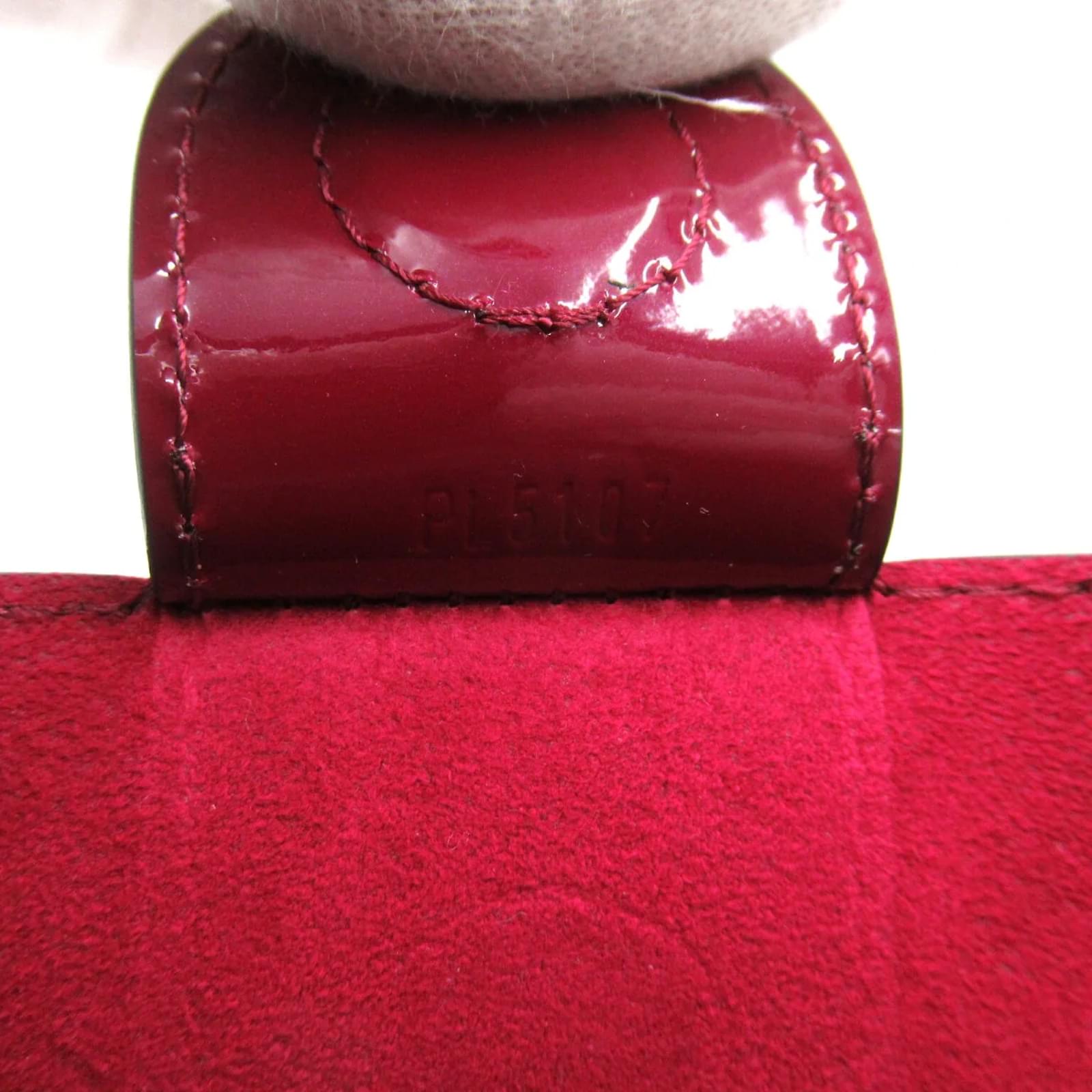Louis Vuitton Monogram Vernis Long Beach PM with Pouch M90480 Red Leather  Enamel ref.850219 - Joli Closet