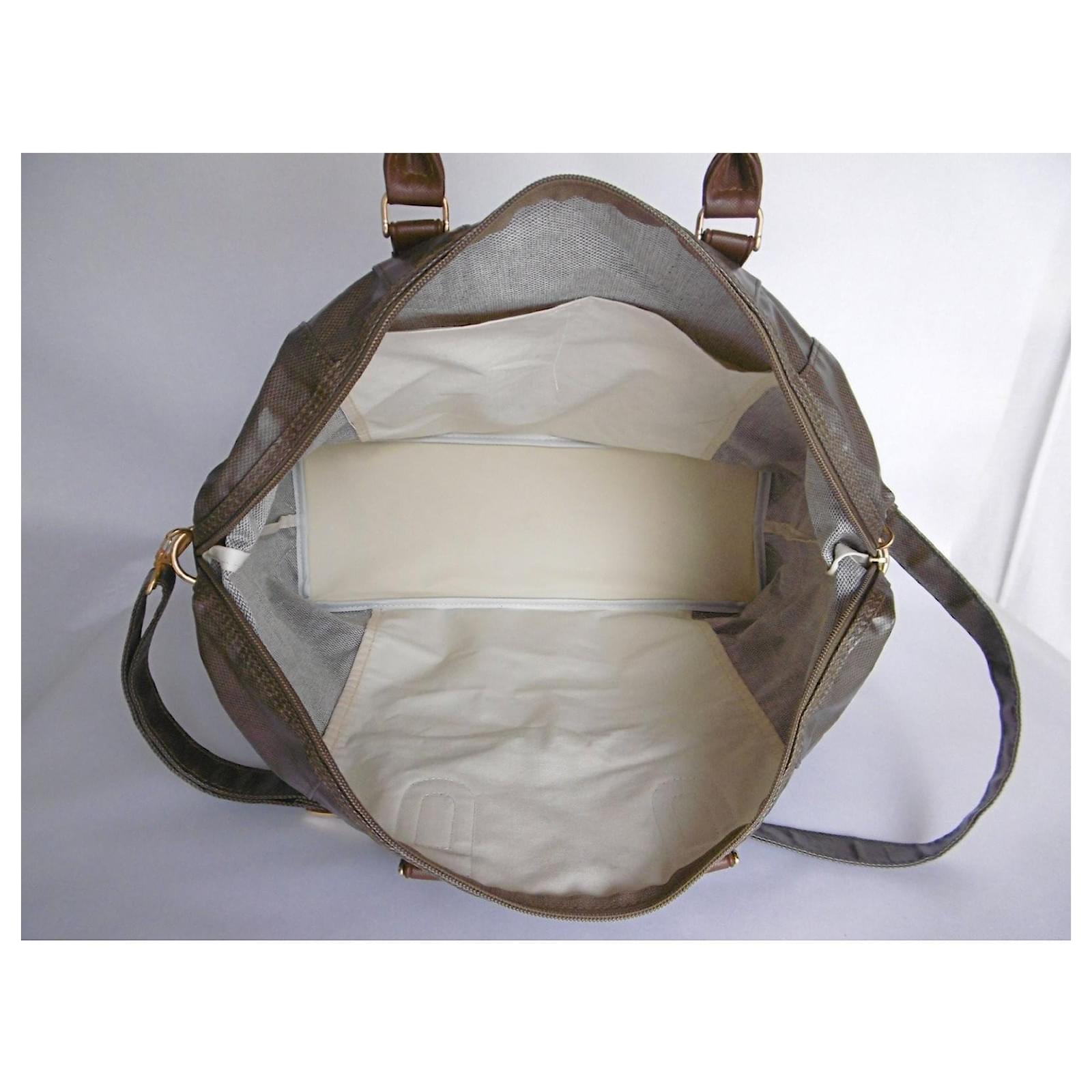 Promo Le Sac De Voyage Pierre Cardin beaujolais chez Bazarland