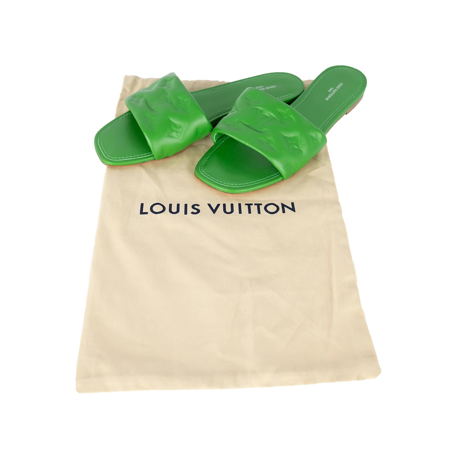 Louis Vuitton Revival Flat Mule Green Leather ref.851486 - Joli Closet