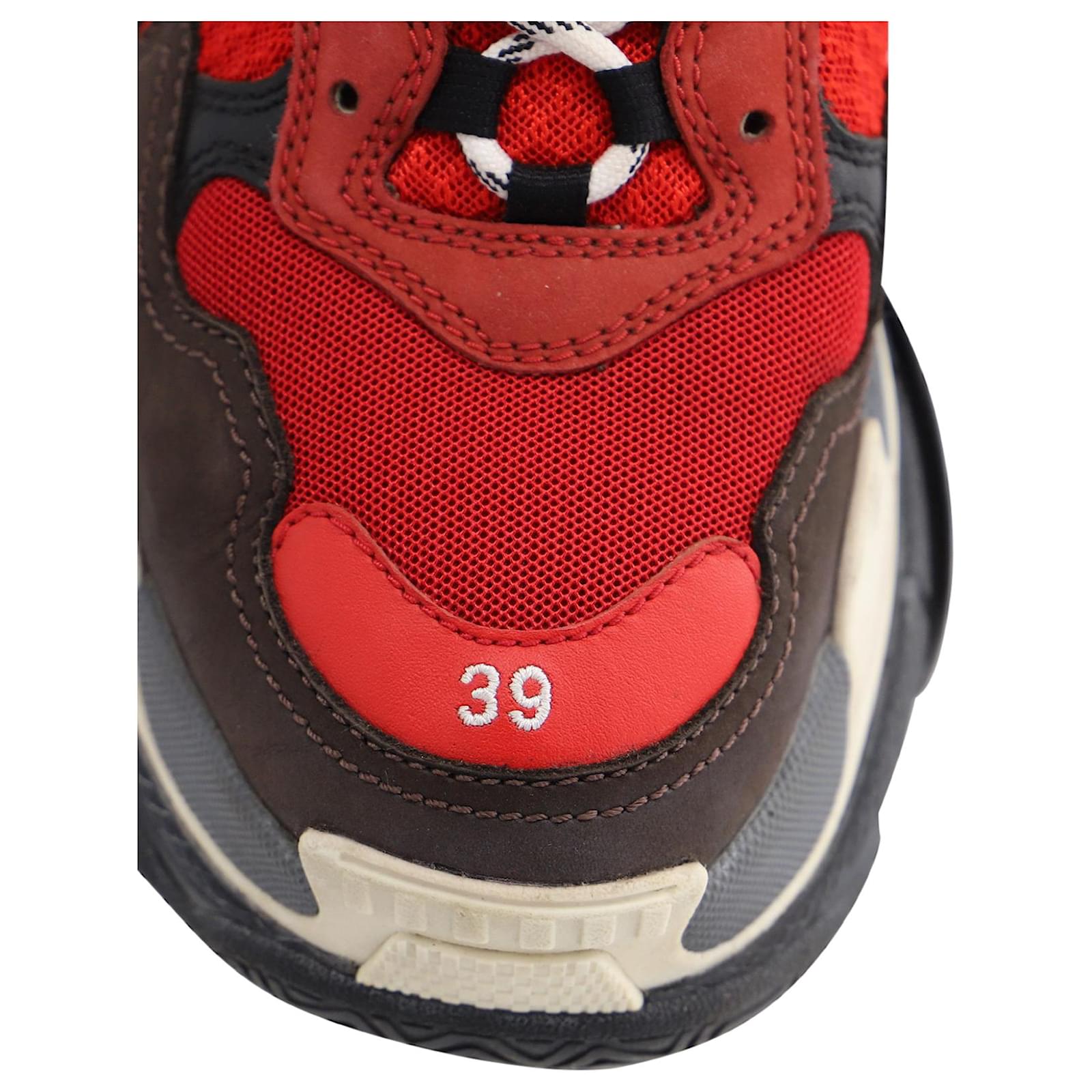 First Balenciaga Triple S Sneakers in Red Black Polyurethane Plastic  ref.853006 - Joli Closet
