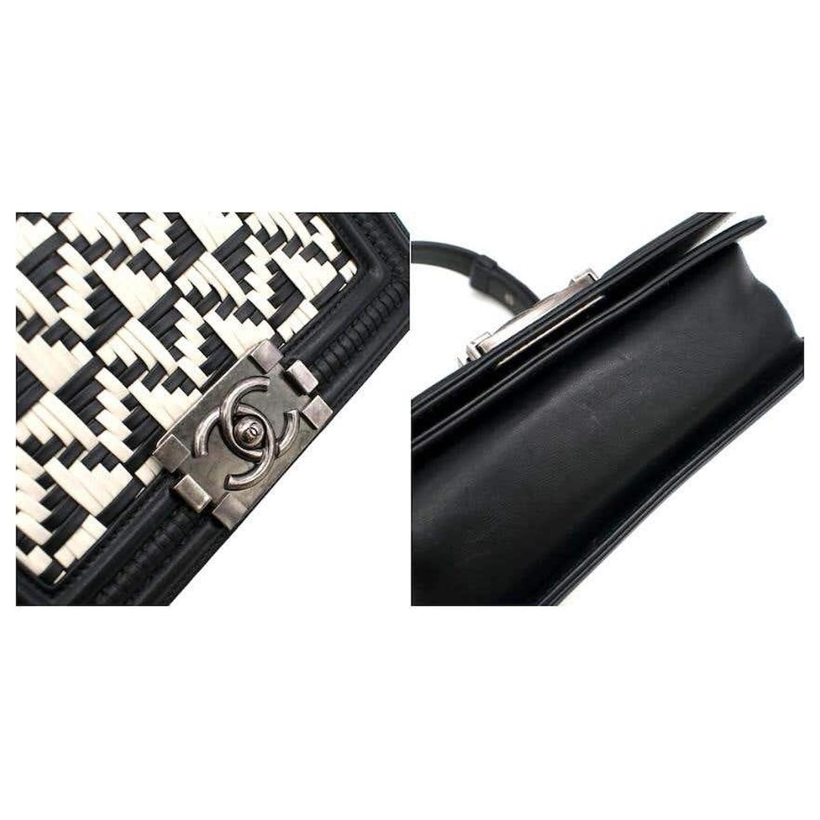 Chanel Limited Edition Black & White calf leather Woven Small Boy Bag 20cm  ref.854705 - Joli Closet