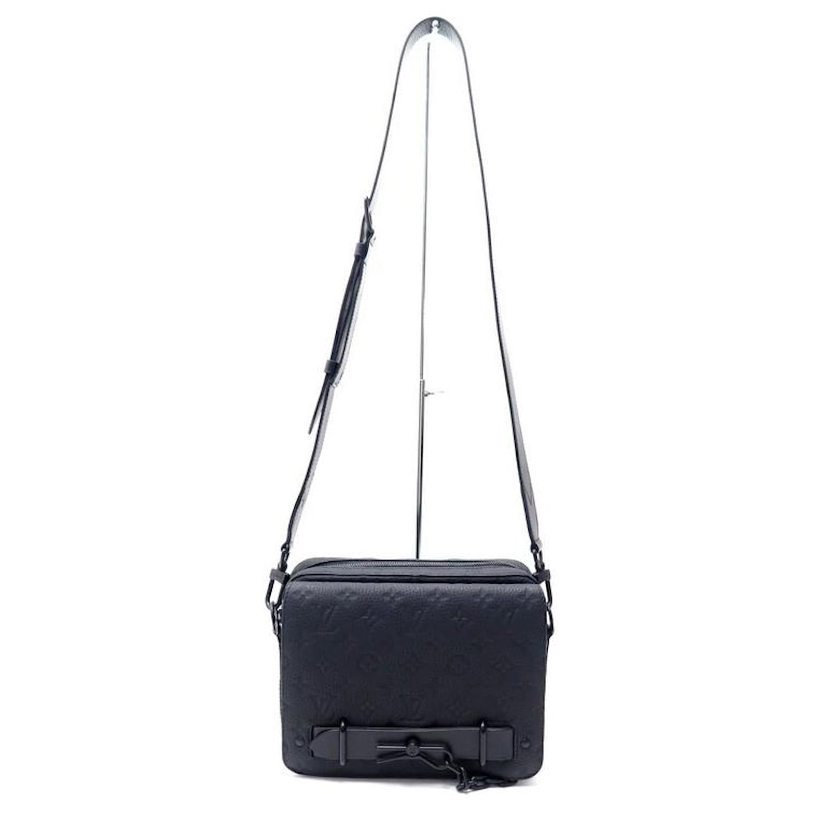 Louis Vuitton Monogram Taurillon Steamer Messenger Bag - Black Messenger  Bags, Bags - LOU821811